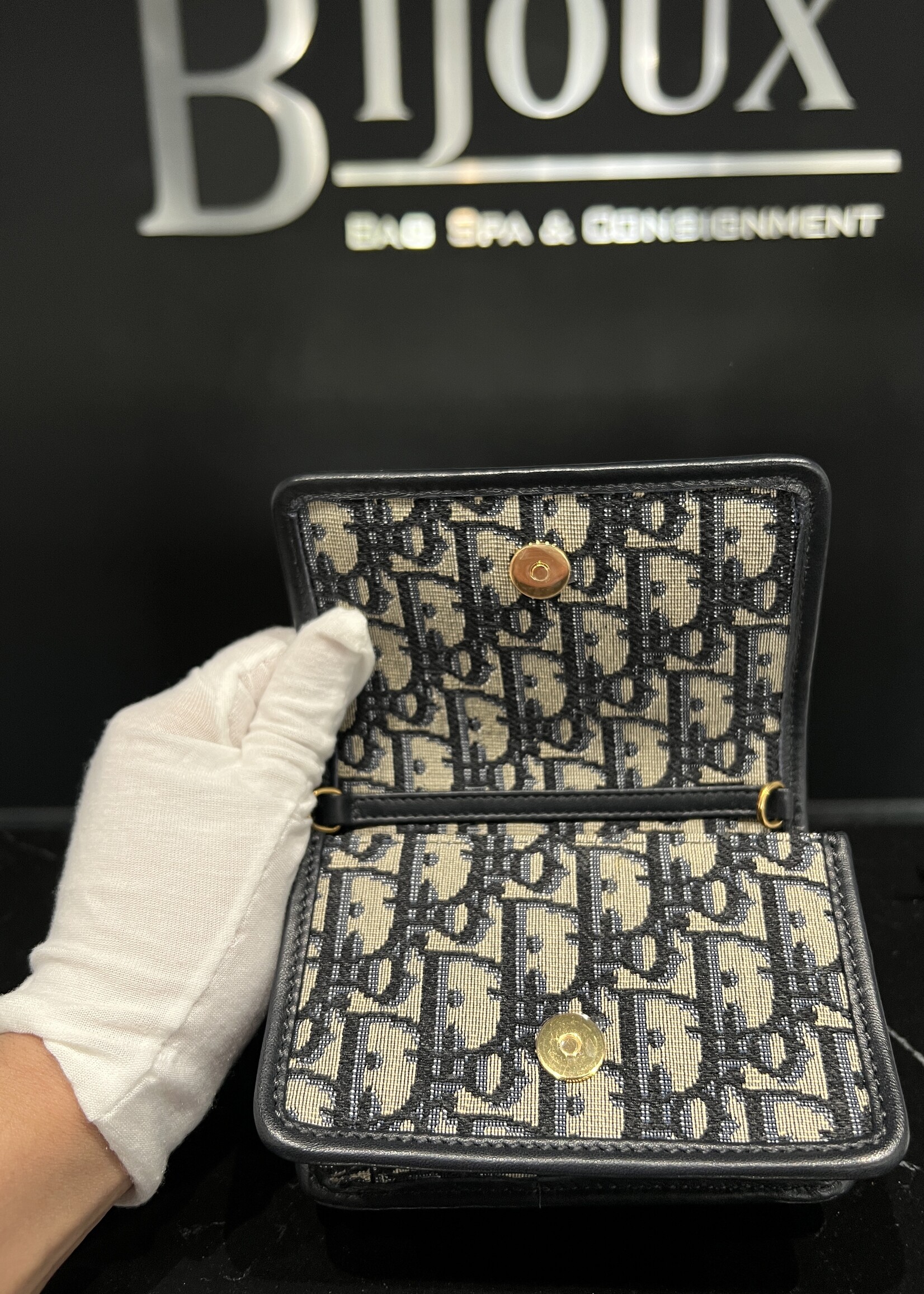 Christian Dior SOLD- Christian Dior Montaigne 30 Nano Chain Pouch