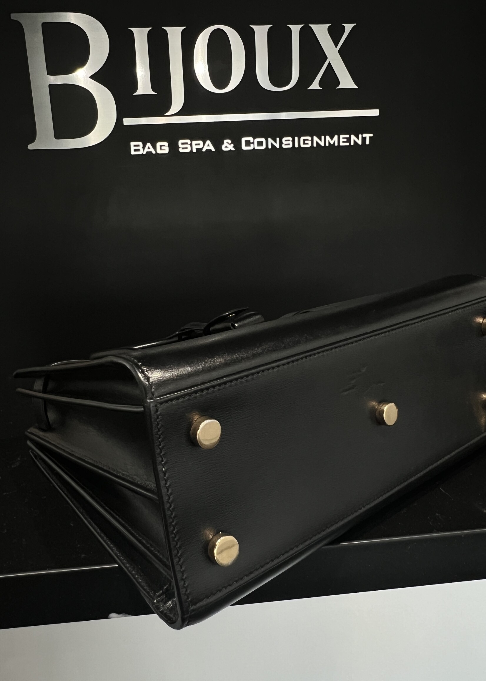 Saint Laurent SOLD - Saint Laurent Sac De Jour Baby Black