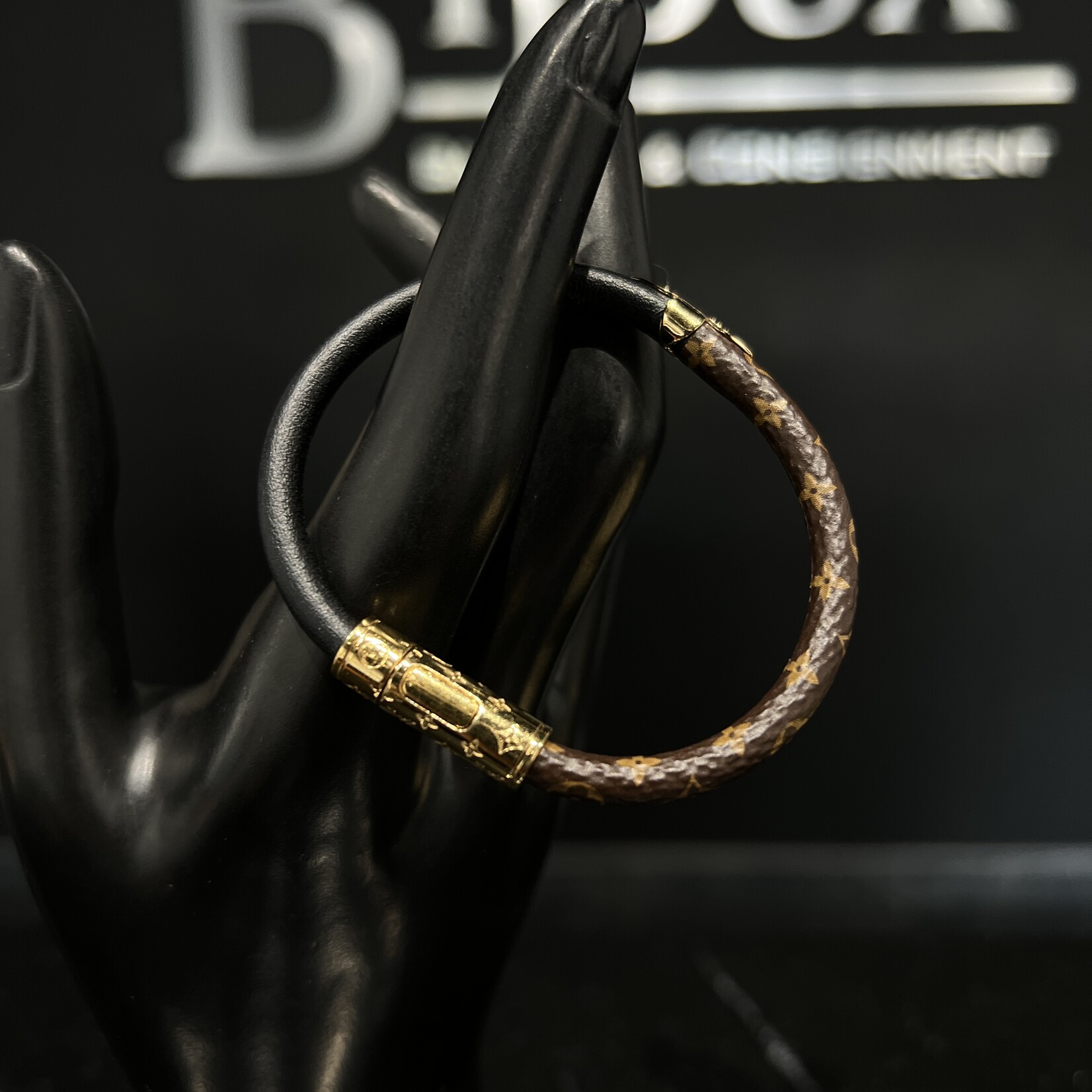 Louis Vuitton Louis Vuitton Daily Confidential Bracelet