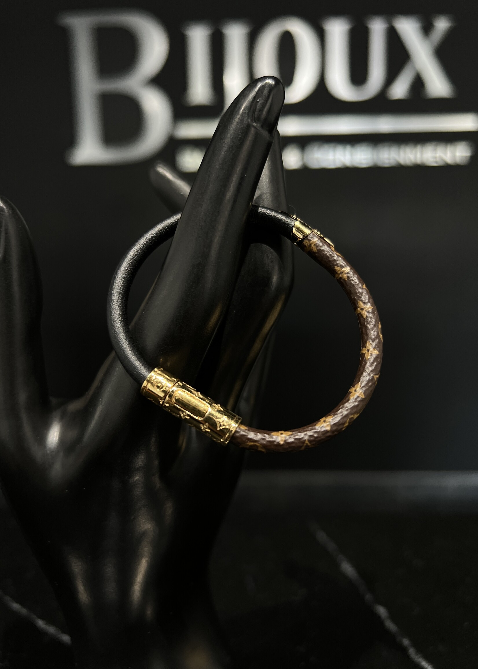 Louis Vuitton Louis Vuitton Daily Confidential Bracelet