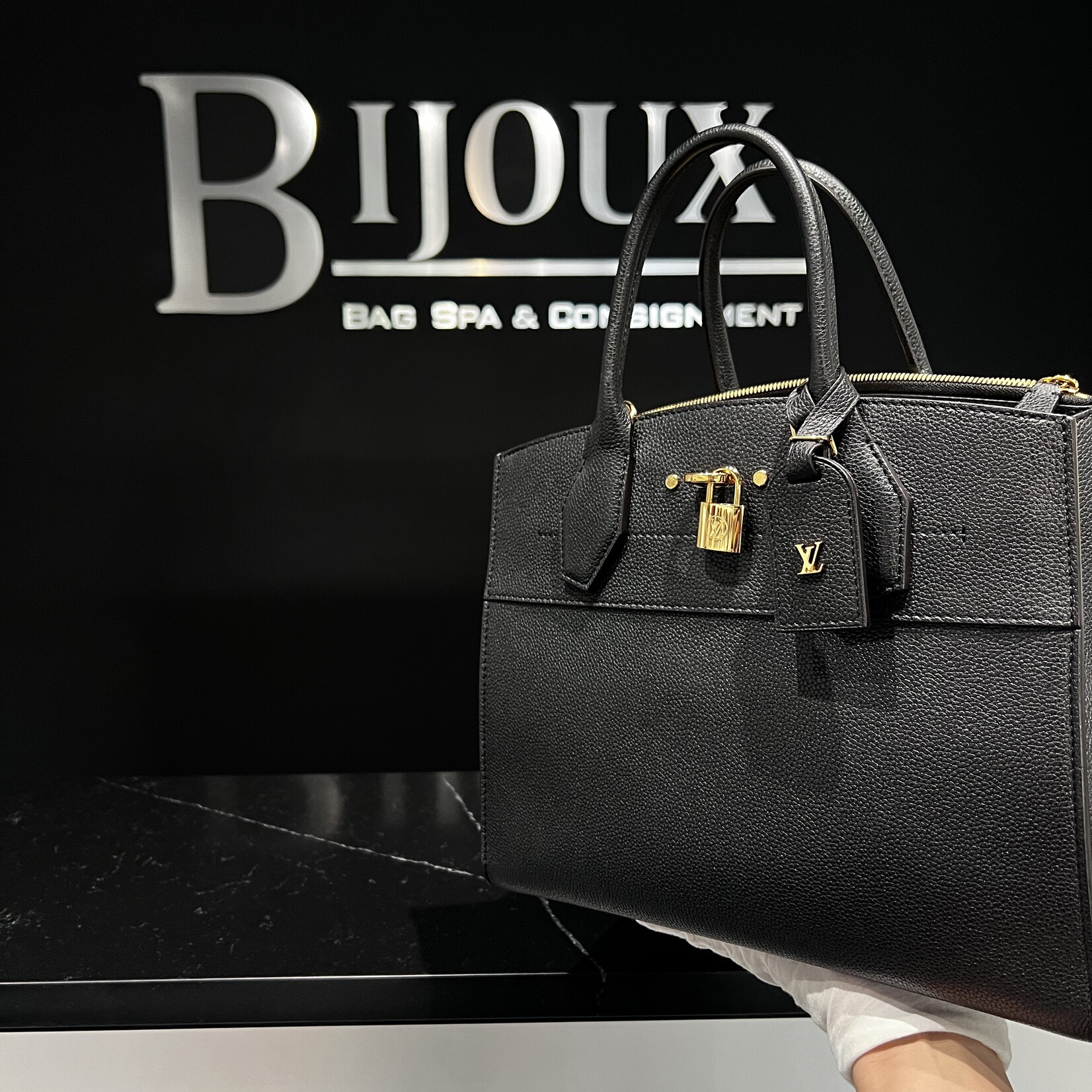 Louis Vuitton SOLD -Louis Vuitton Steamer MM