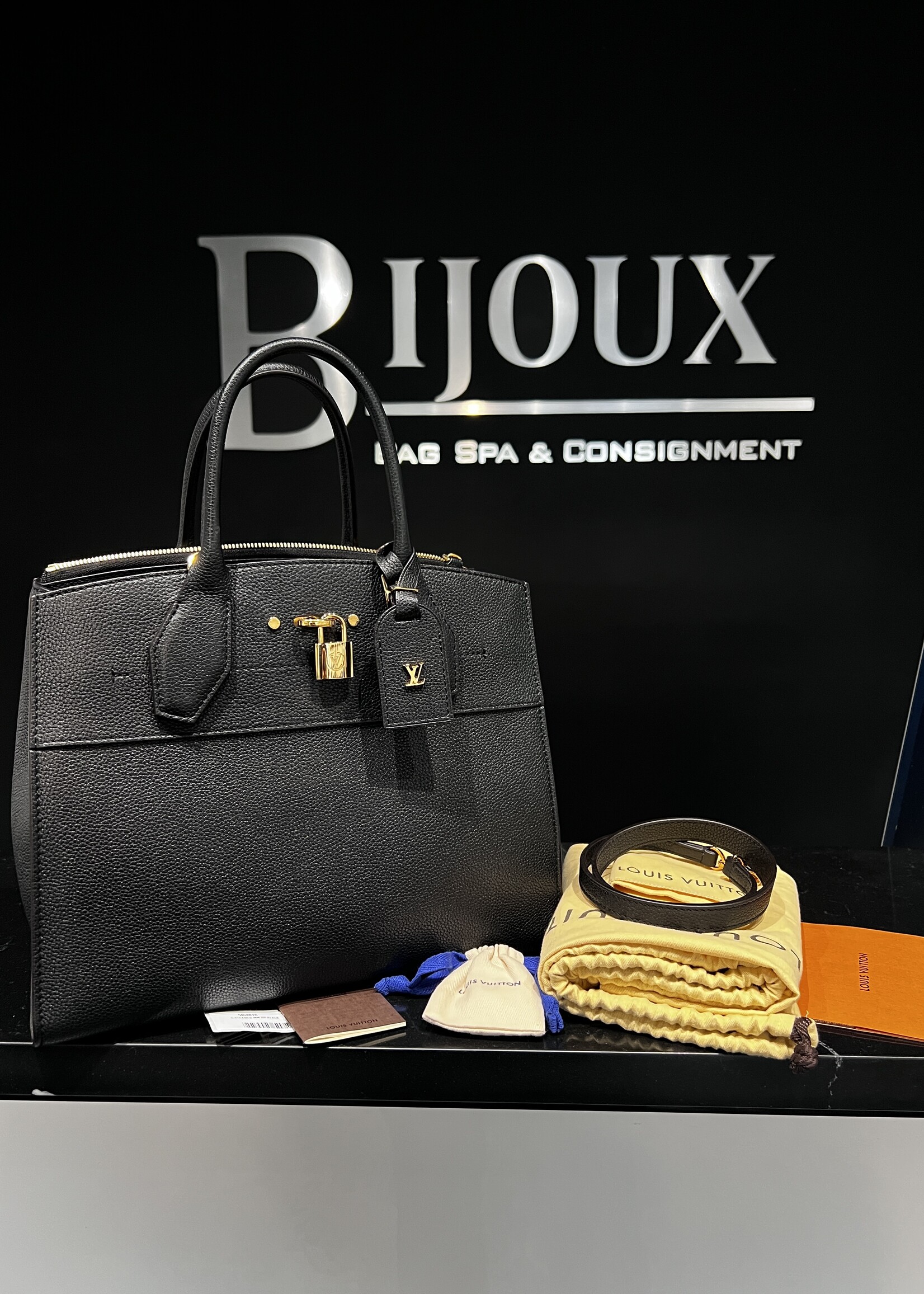 Louis Vuitton SOLD -Louis Vuitton Steamer MM