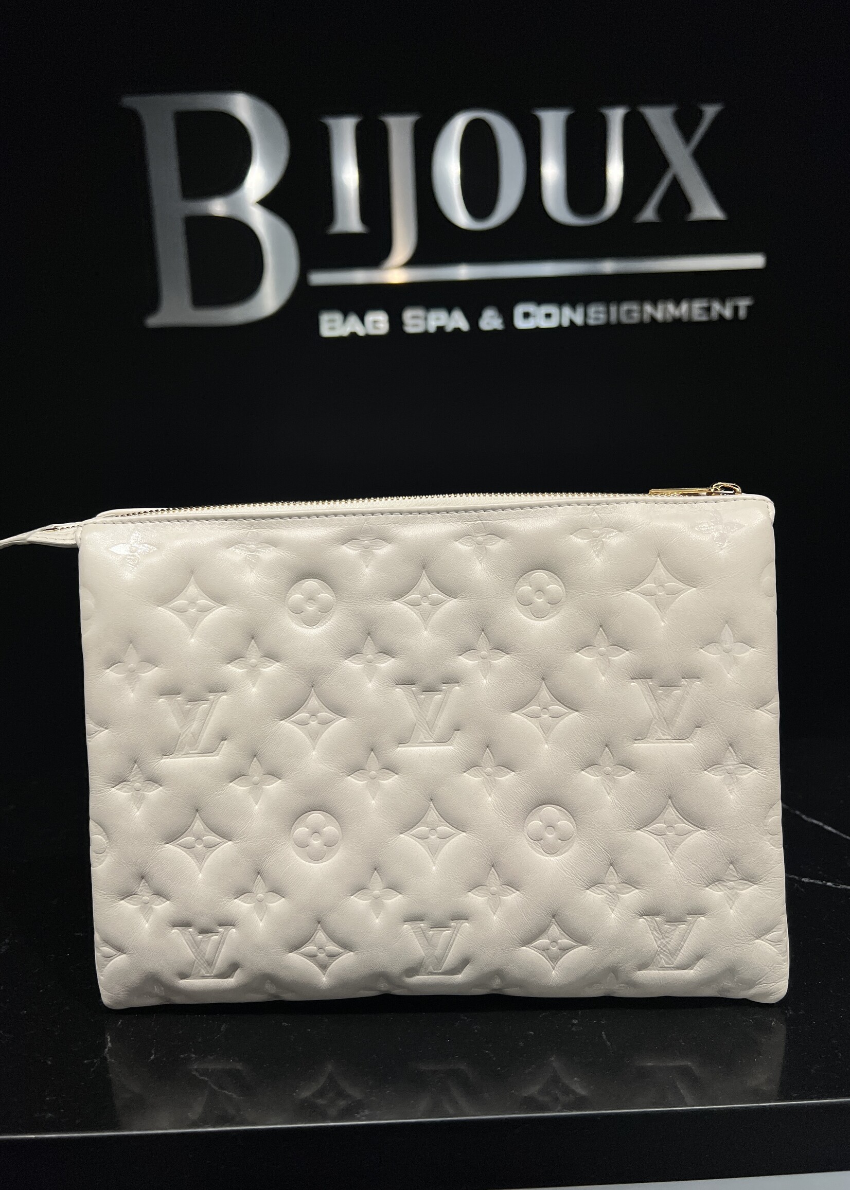 Louis Vuitton Louis Vuitton Coussin PM White