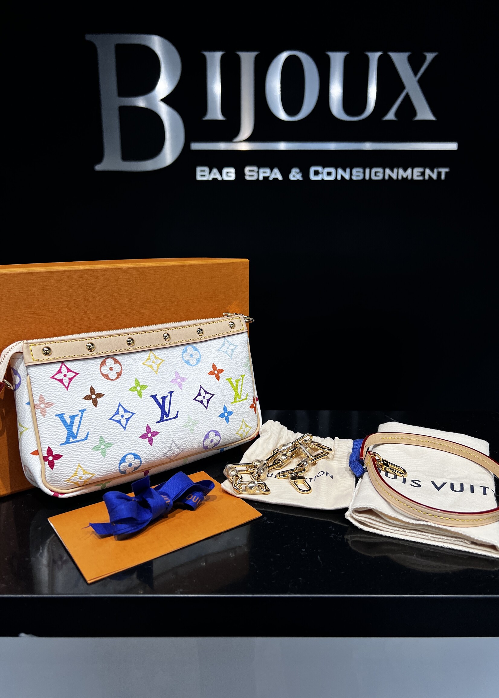 Louis Vuitton Louis Vuitton LV x Murakami Pochette Accessoires