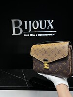 Louis Vuitton SOLD - Louis Vuitton Pochette Metis Reverse
