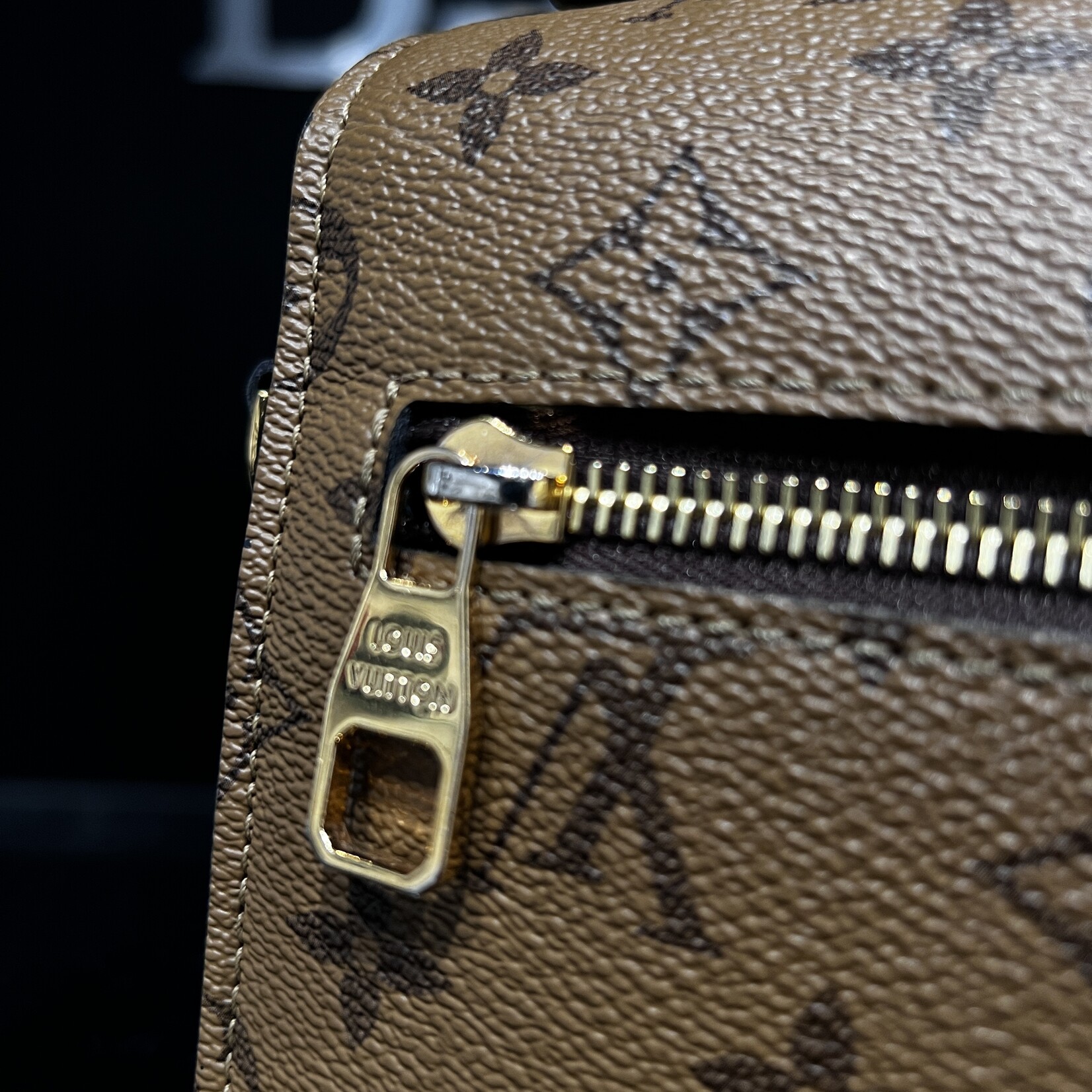 Louis Vuitton SOLD - Louis Vuitton Pochette Metis Reverse