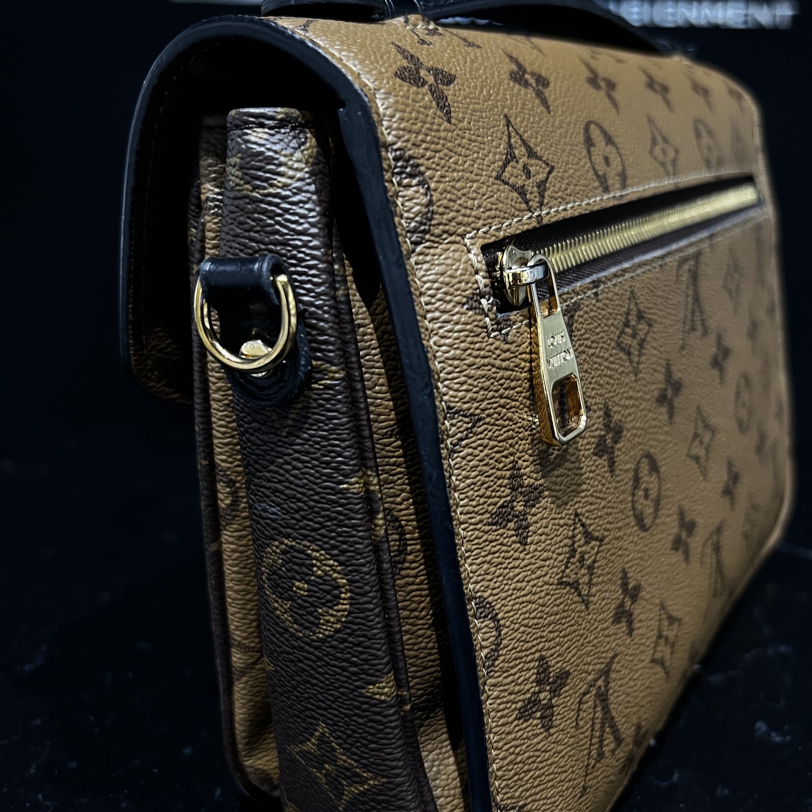 Louis Vuitton SOLD - Louis Vuitton Pochette Metis Reverse