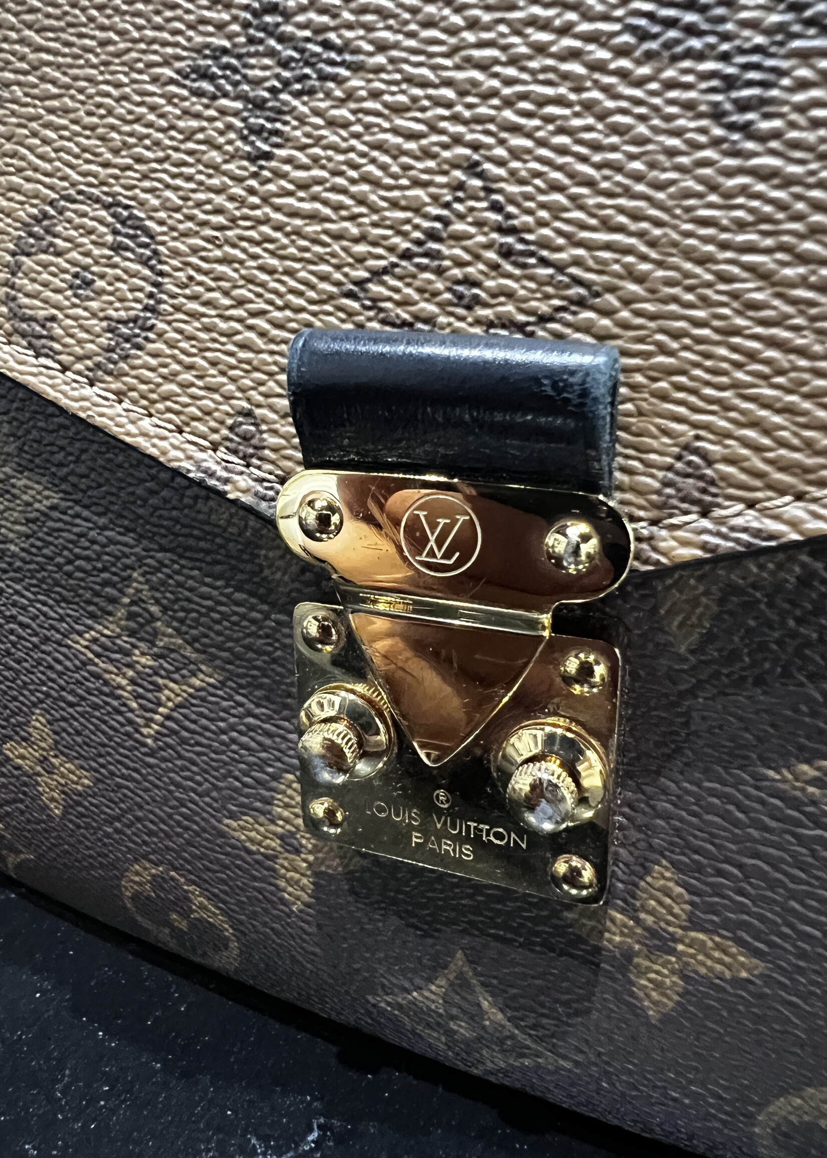 Louis Vuitton SOLD - Louis Vuitton Pochette Metis Reverse