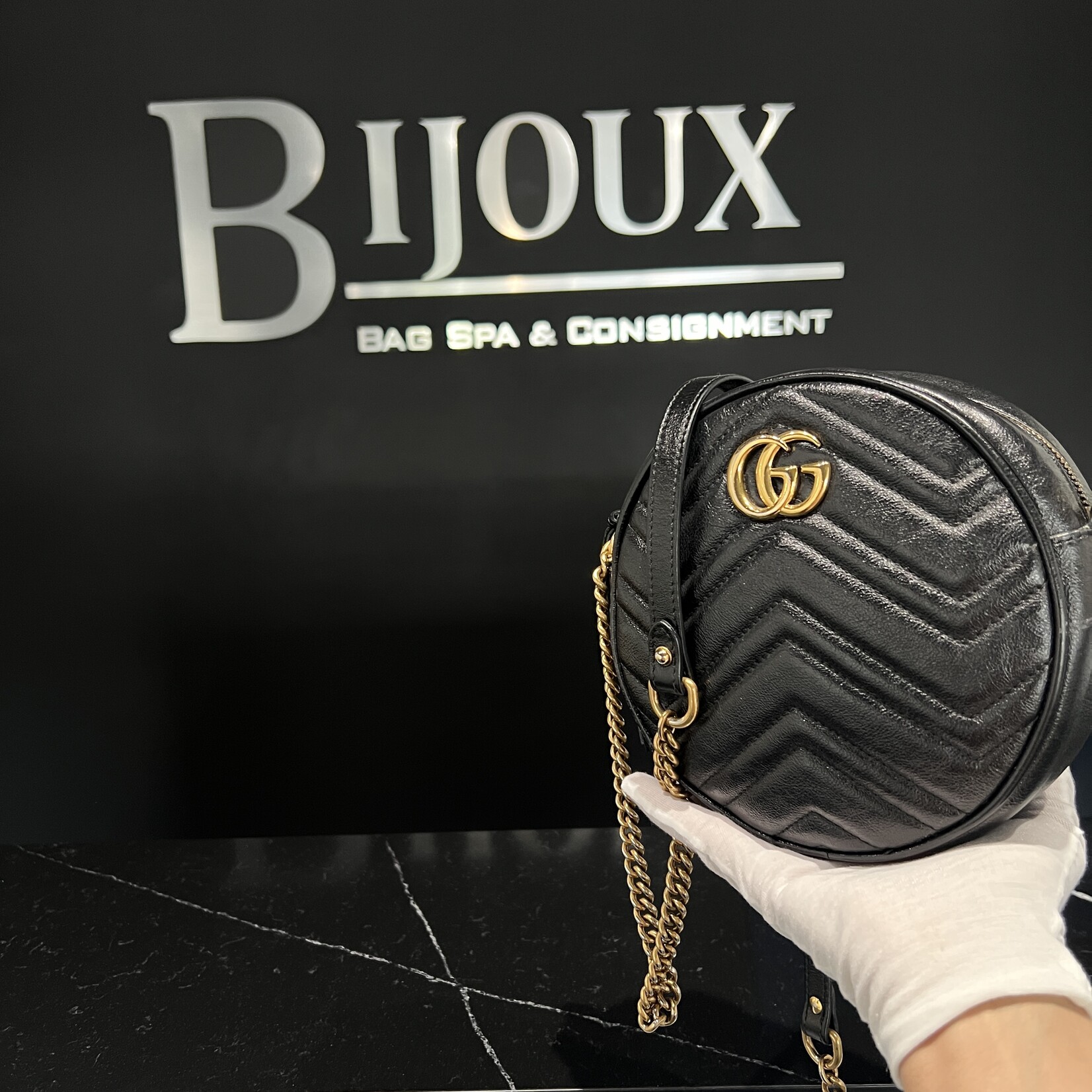 Gucci Gucci Marmont Mini Round Bag