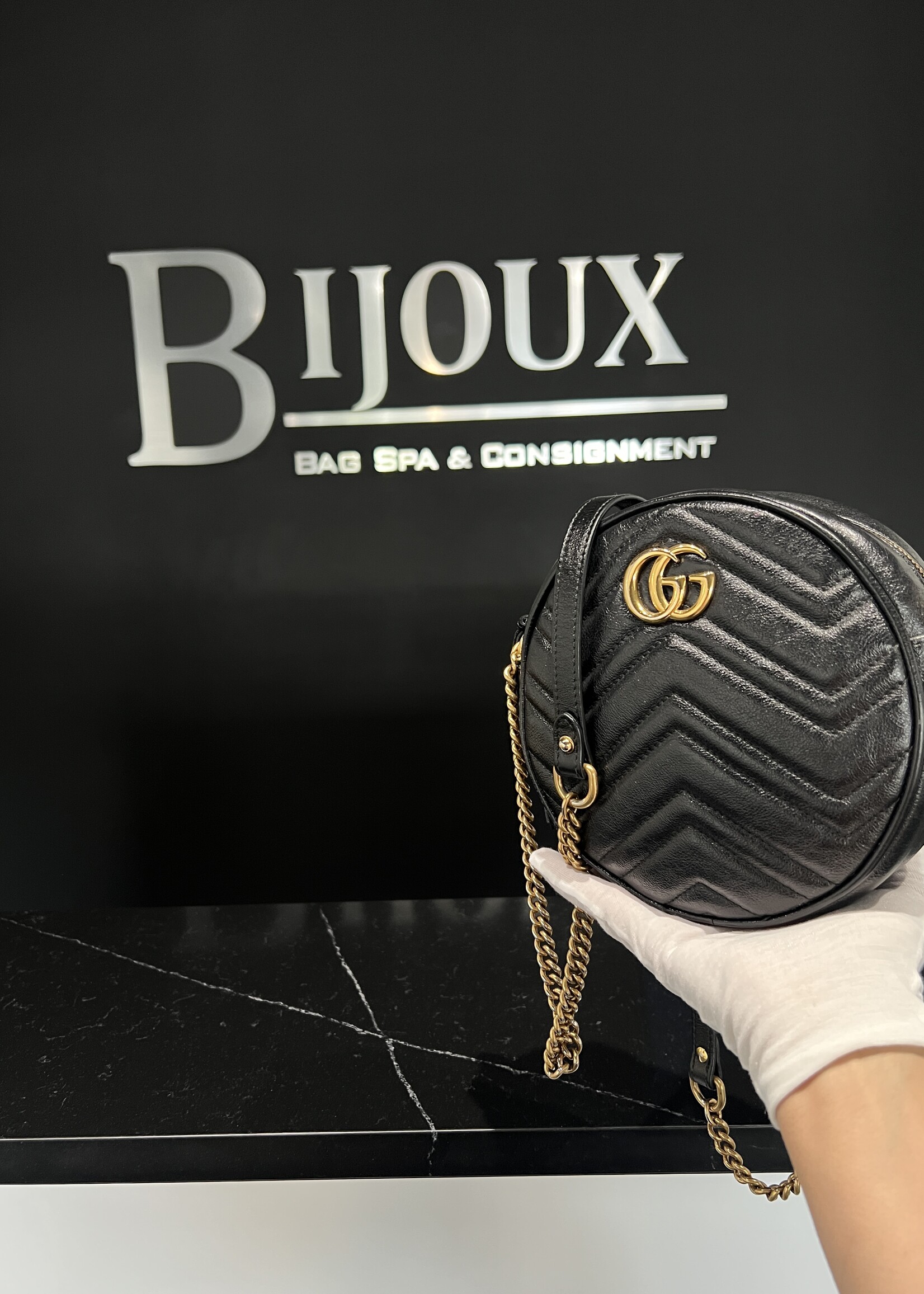 Gucci Gucci Marmont Mini Round Bag