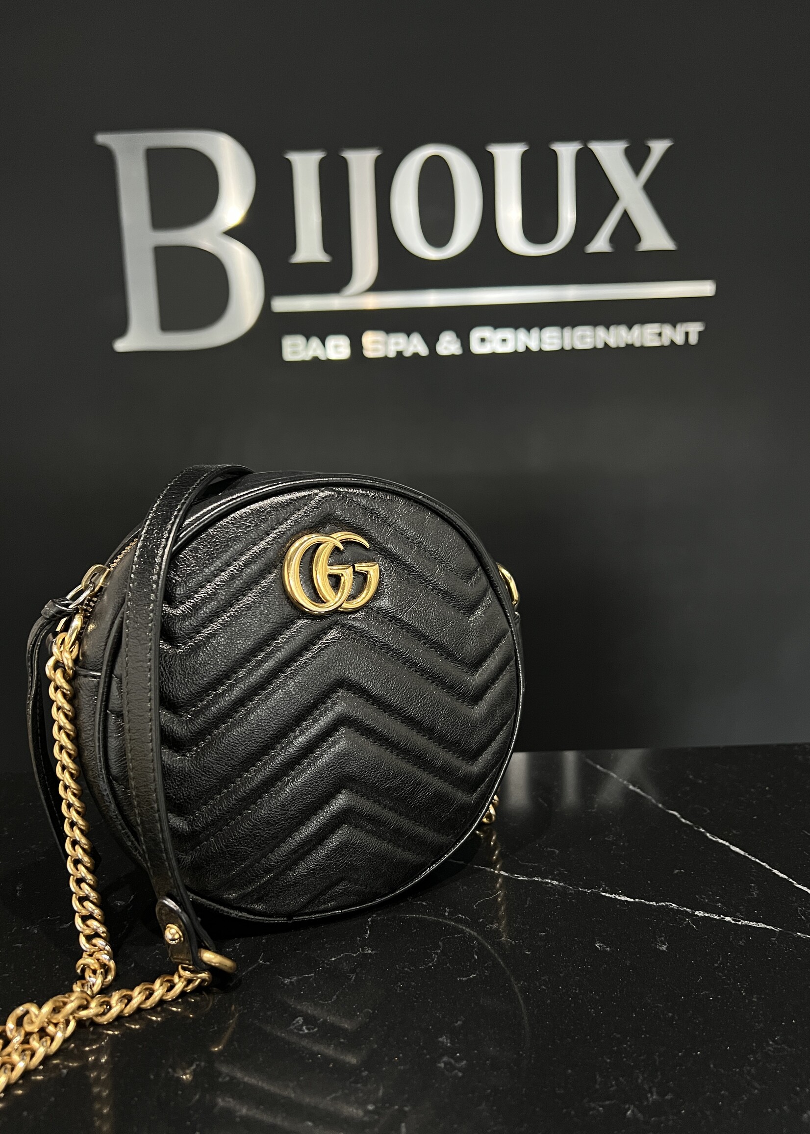 Gucci Gucci Marmont Mini Round Bag