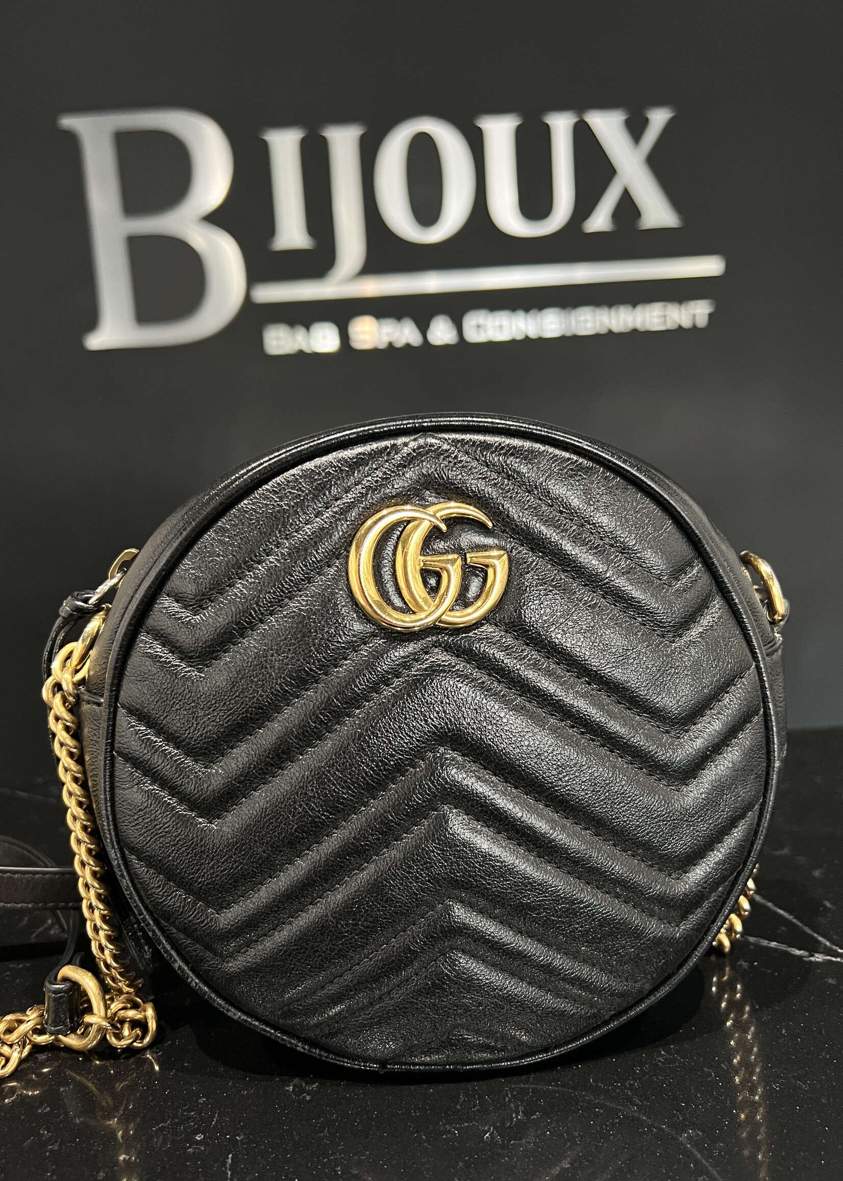Gucci Gucci Marmont Mini Round Bag
