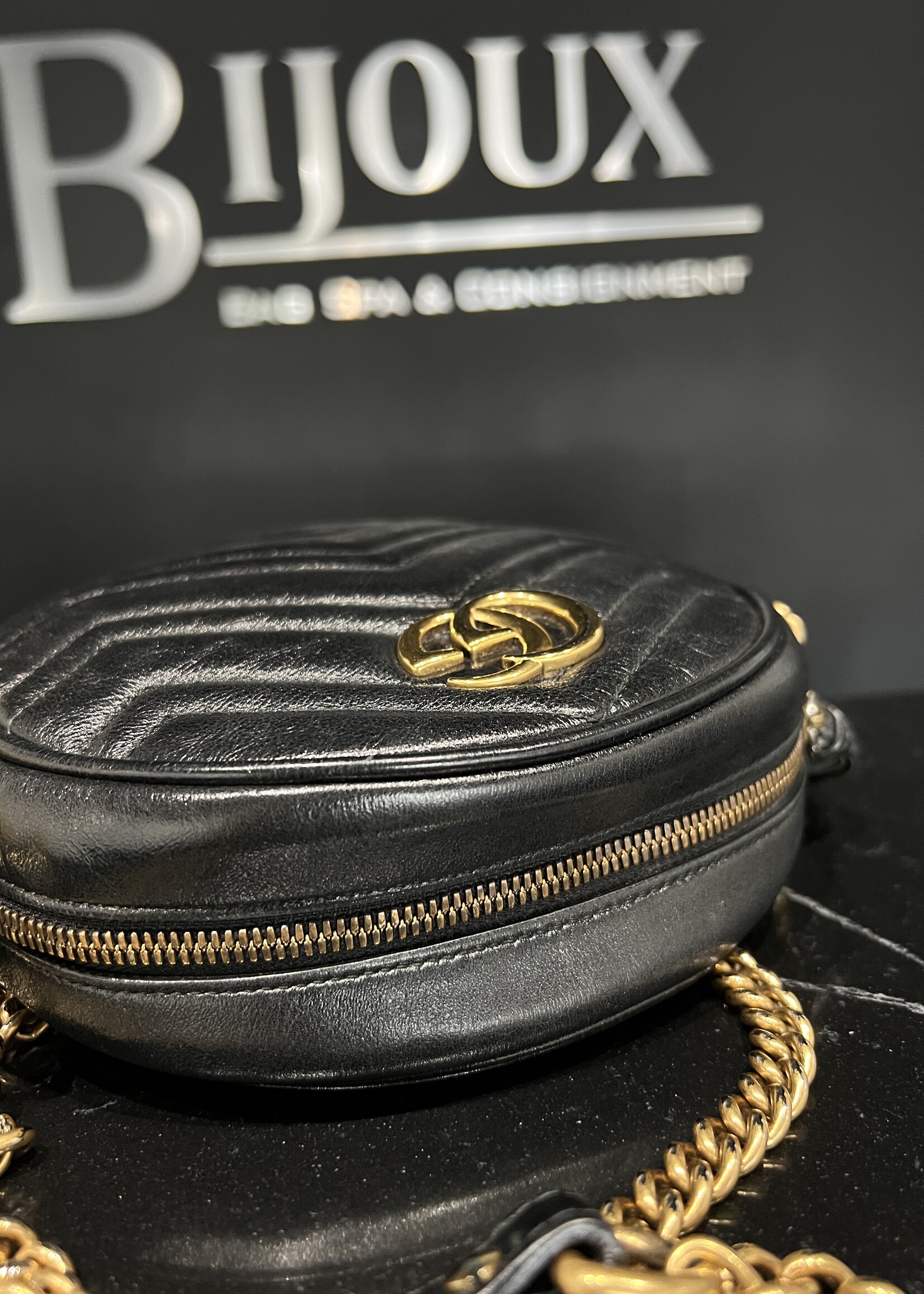 Gucci Gucci Marmont Mini Round Bag