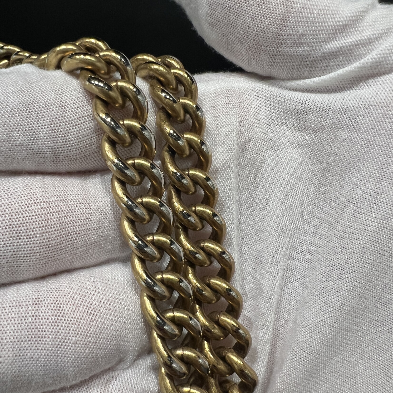 Gucci Gucci Marmont Mini Round Bag