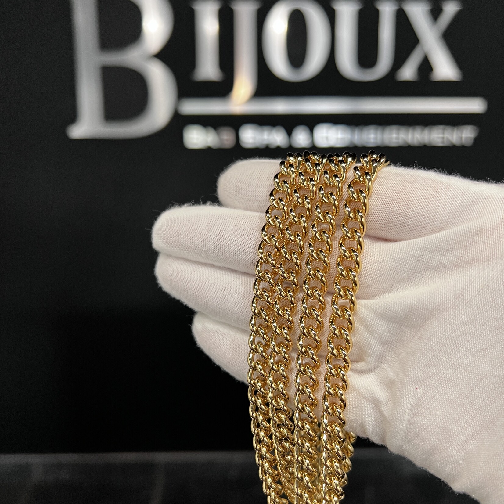 Fendi SOLD- Fendi F Logo Wallet on Chain