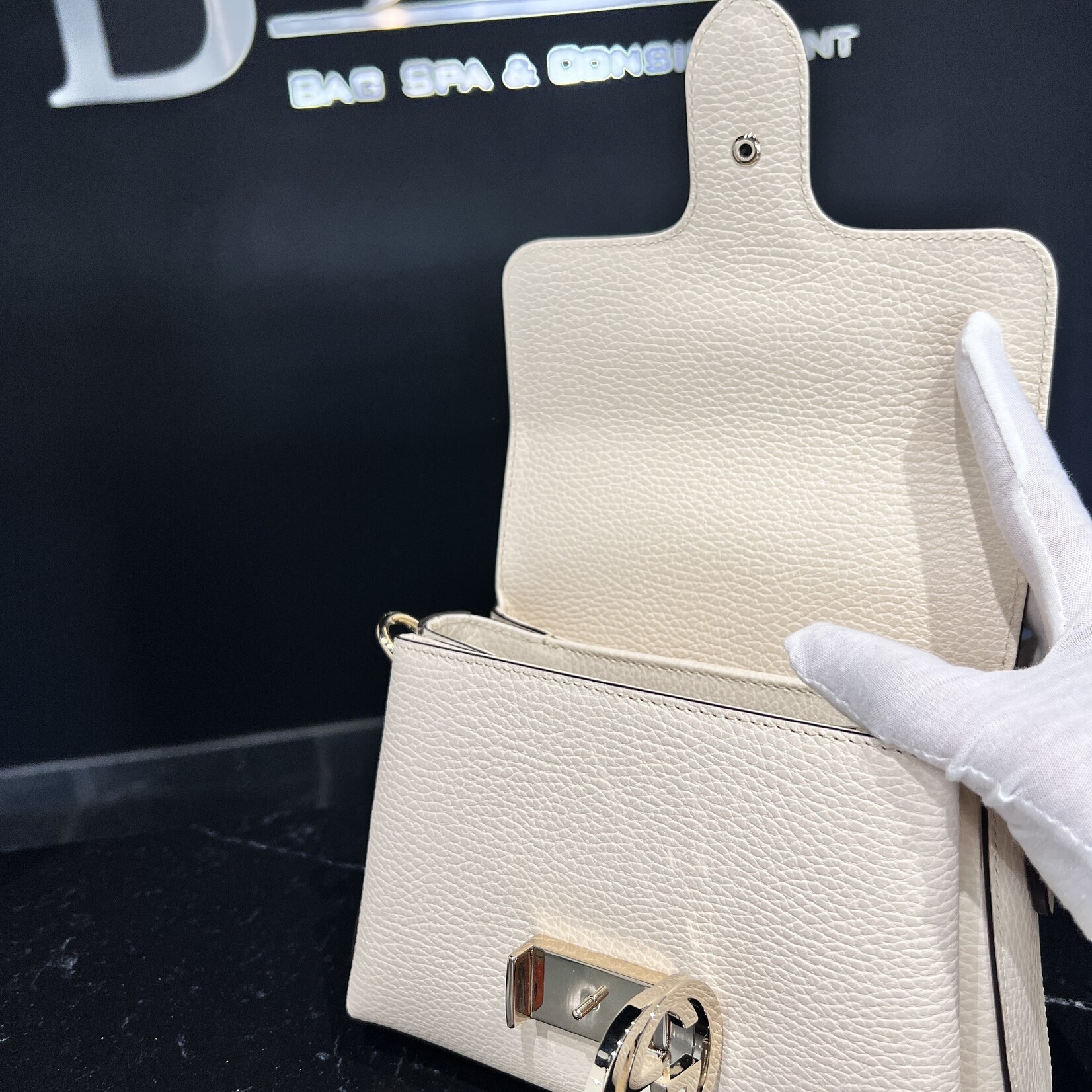 Gucci Gucci Small White Dollar Bag