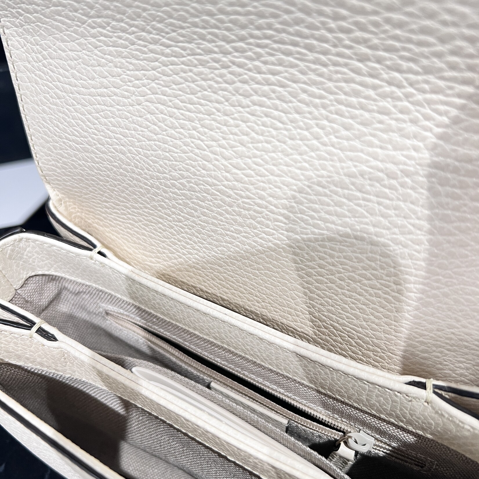 Gucci Gucci Small White Dollar Bag