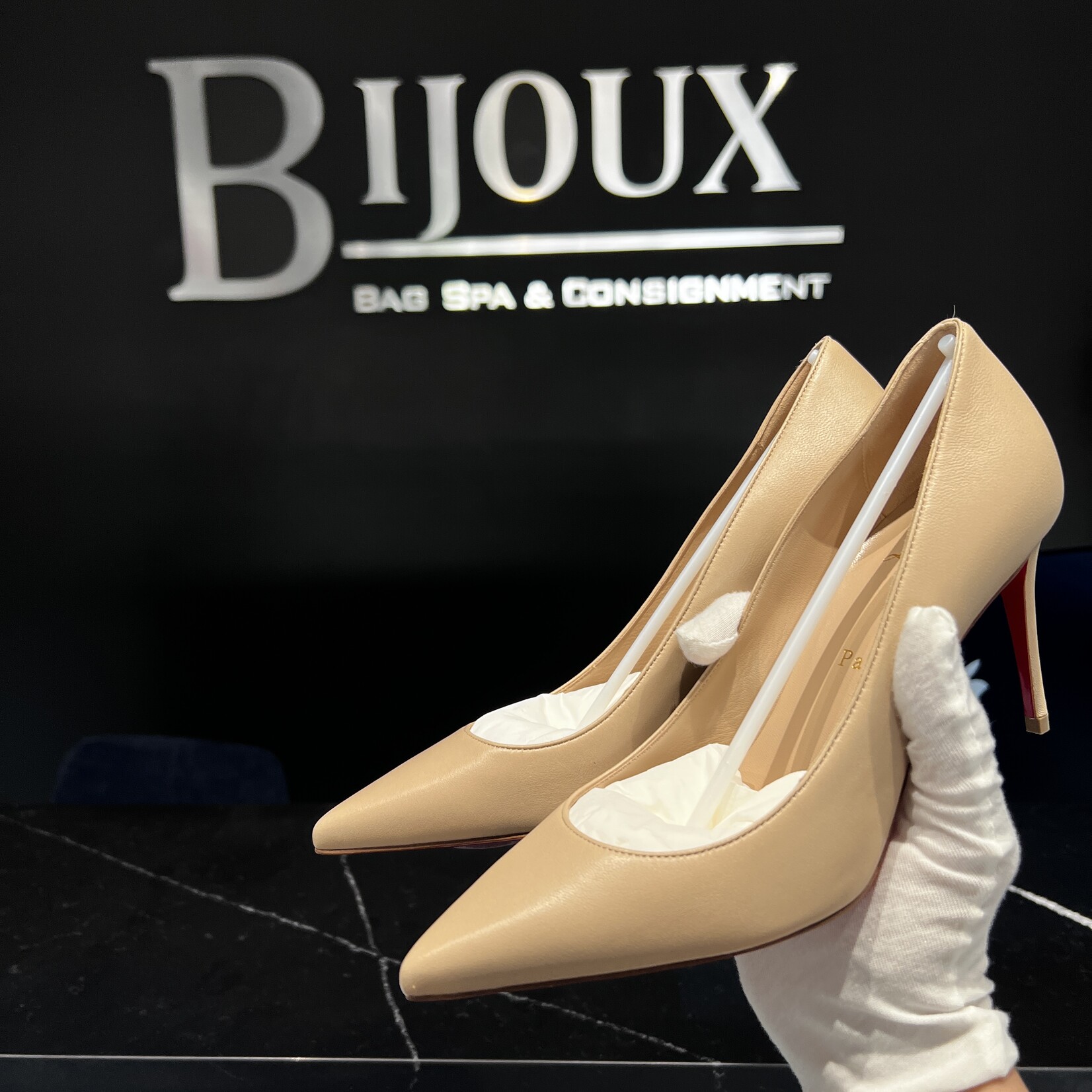 Christian Louboutin Christian Louboutin Kate Nude 85 - 36.5
