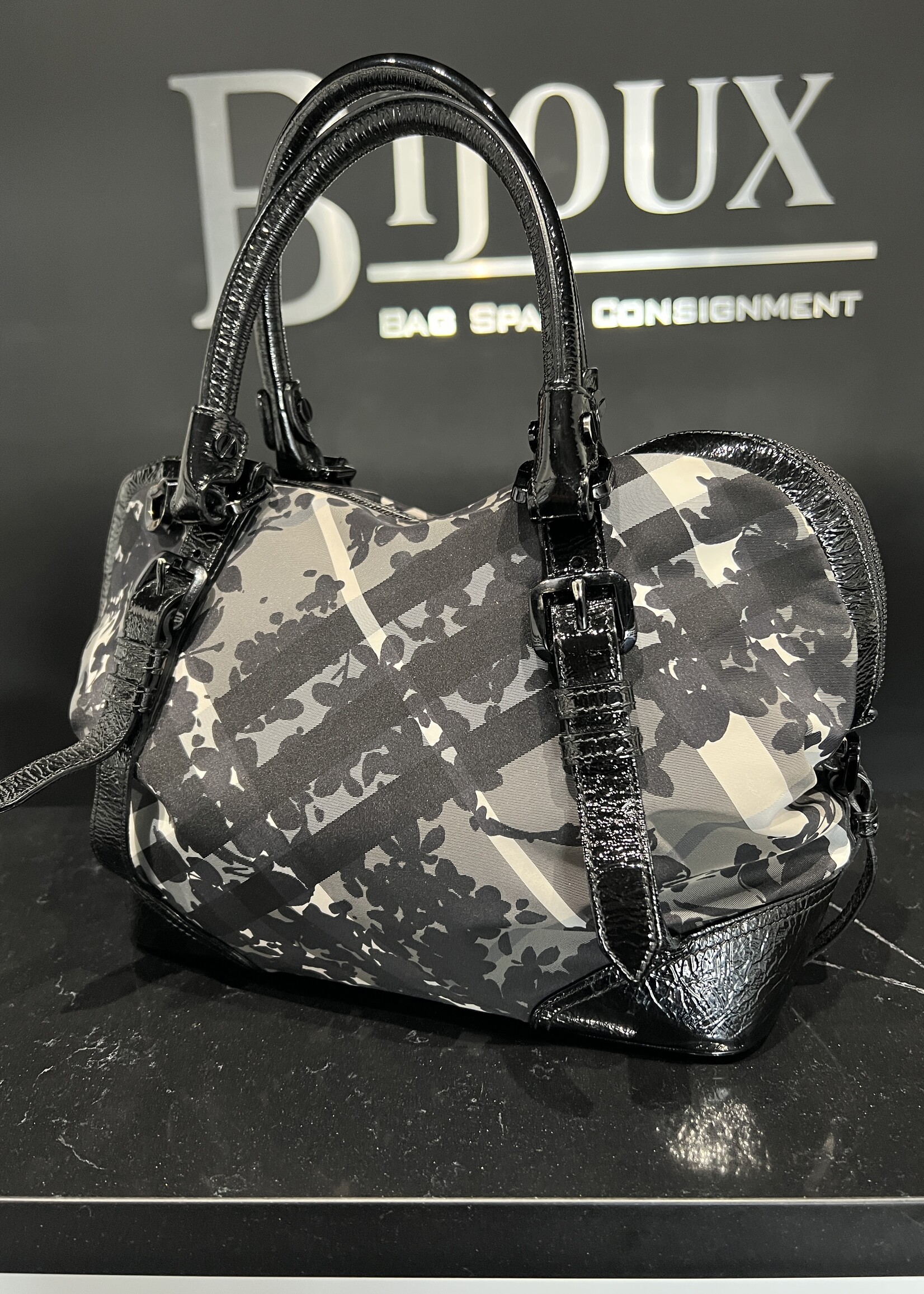 Burberry Burberry Patent Nylon Beat Check Floral Print Hobo Black