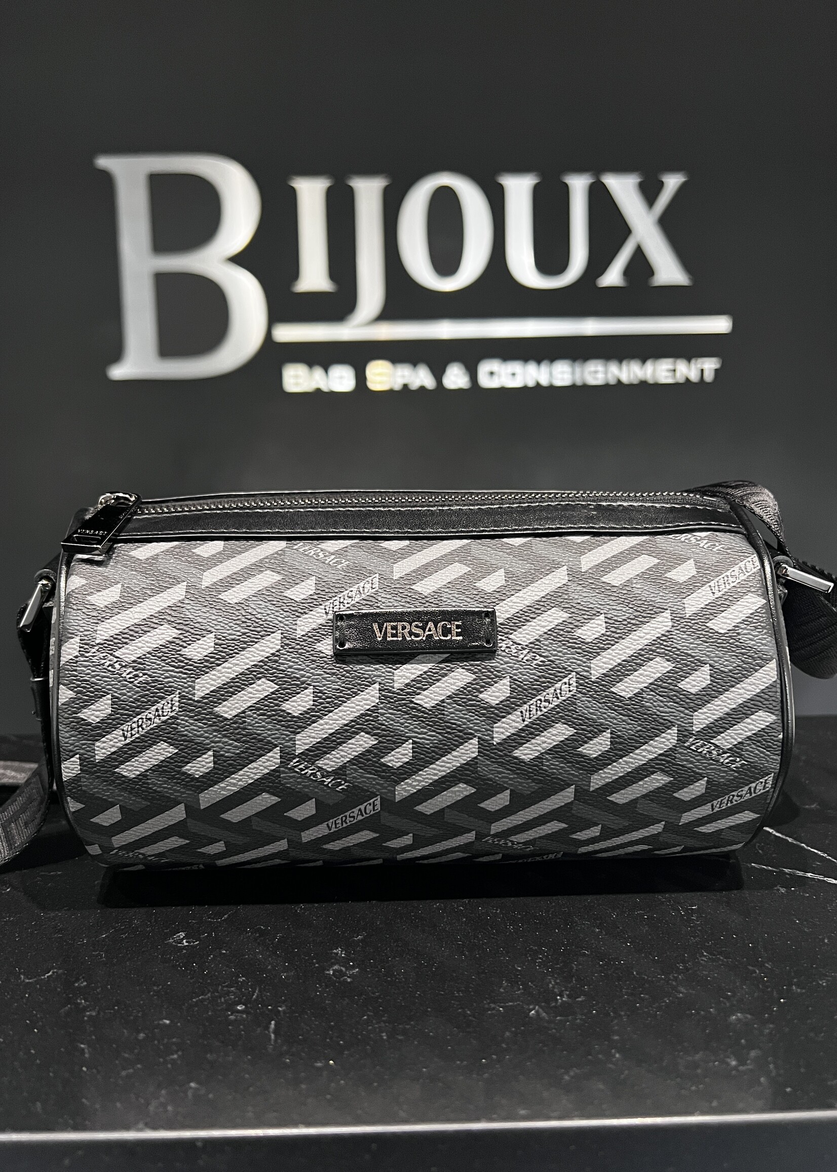 Versace Versace Le Greca Crossbody