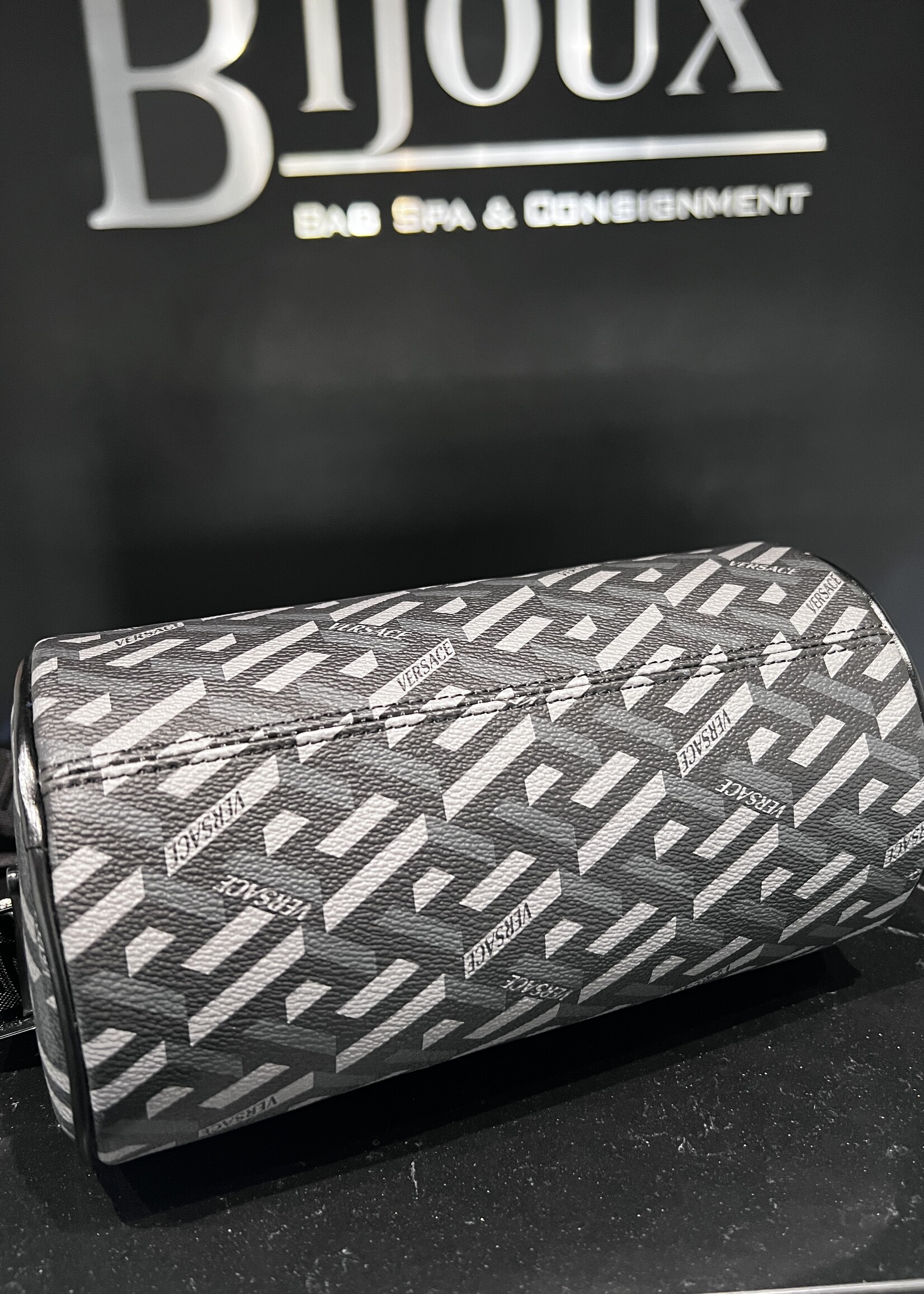 Versace Versace Le Greca Crossbody