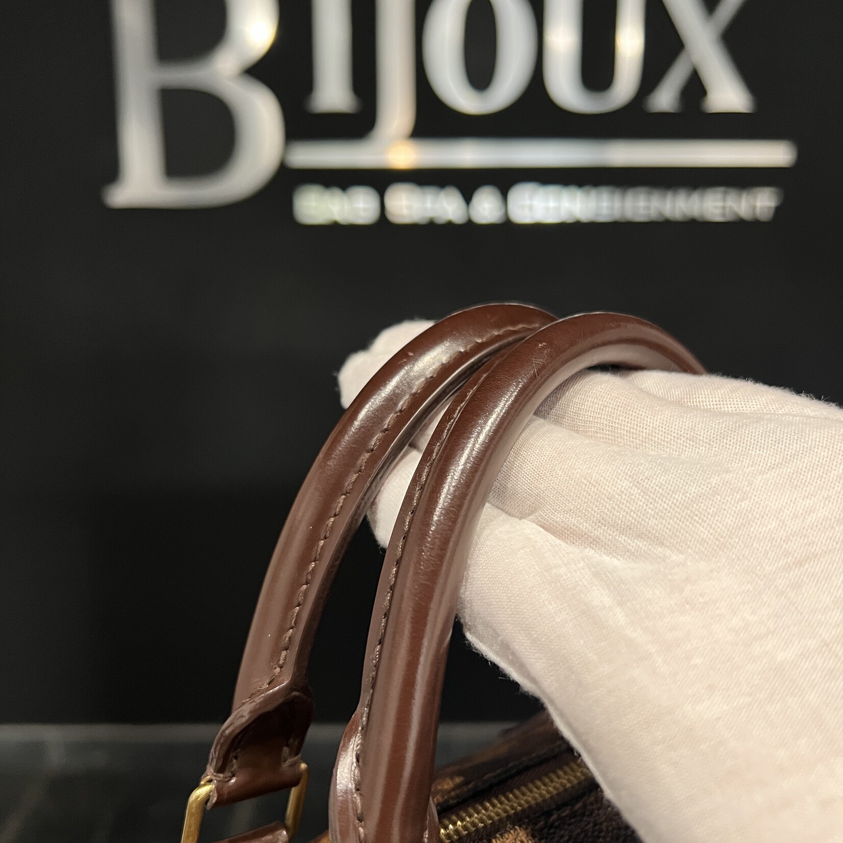 Louis Vuitton SOLD - Louis Vuitton Damier Ebene Speedy 35