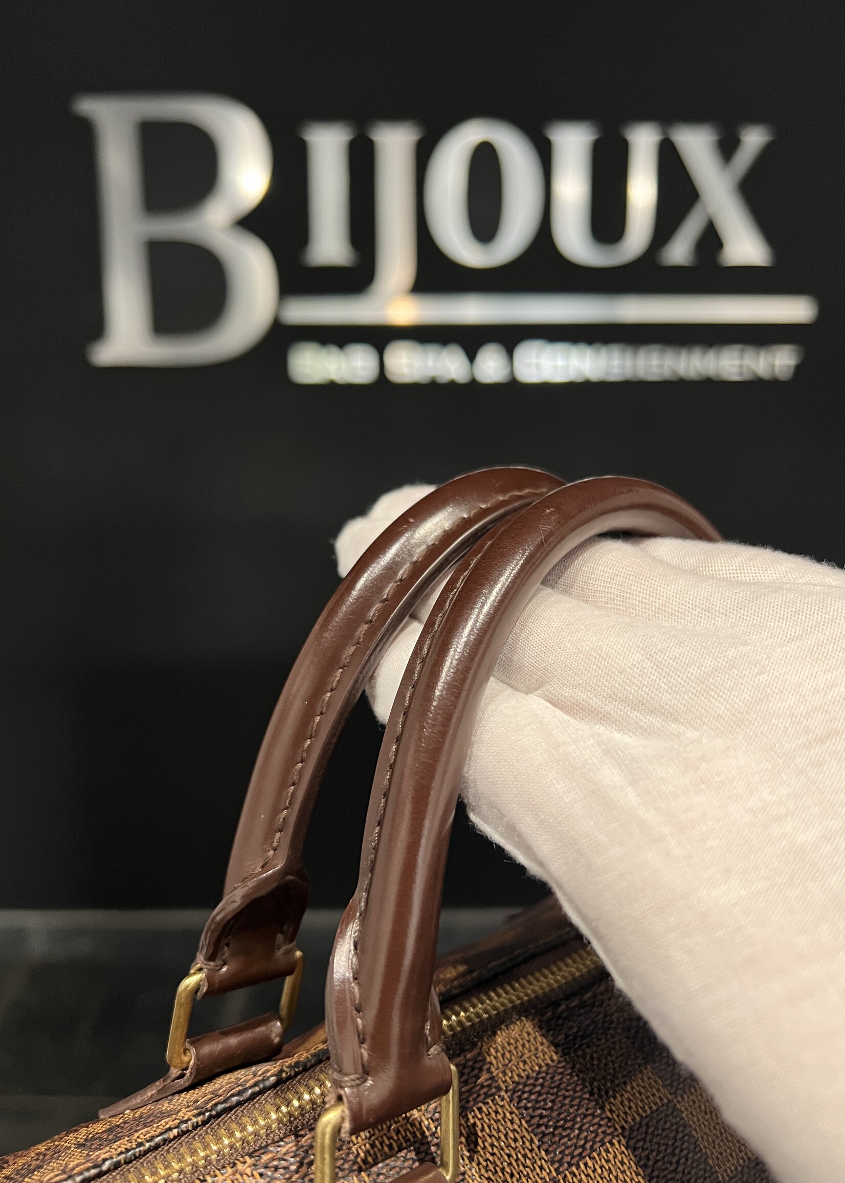 Louis Vuitton SOLD - Louis Vuitton Damier Ebene Speedy 35