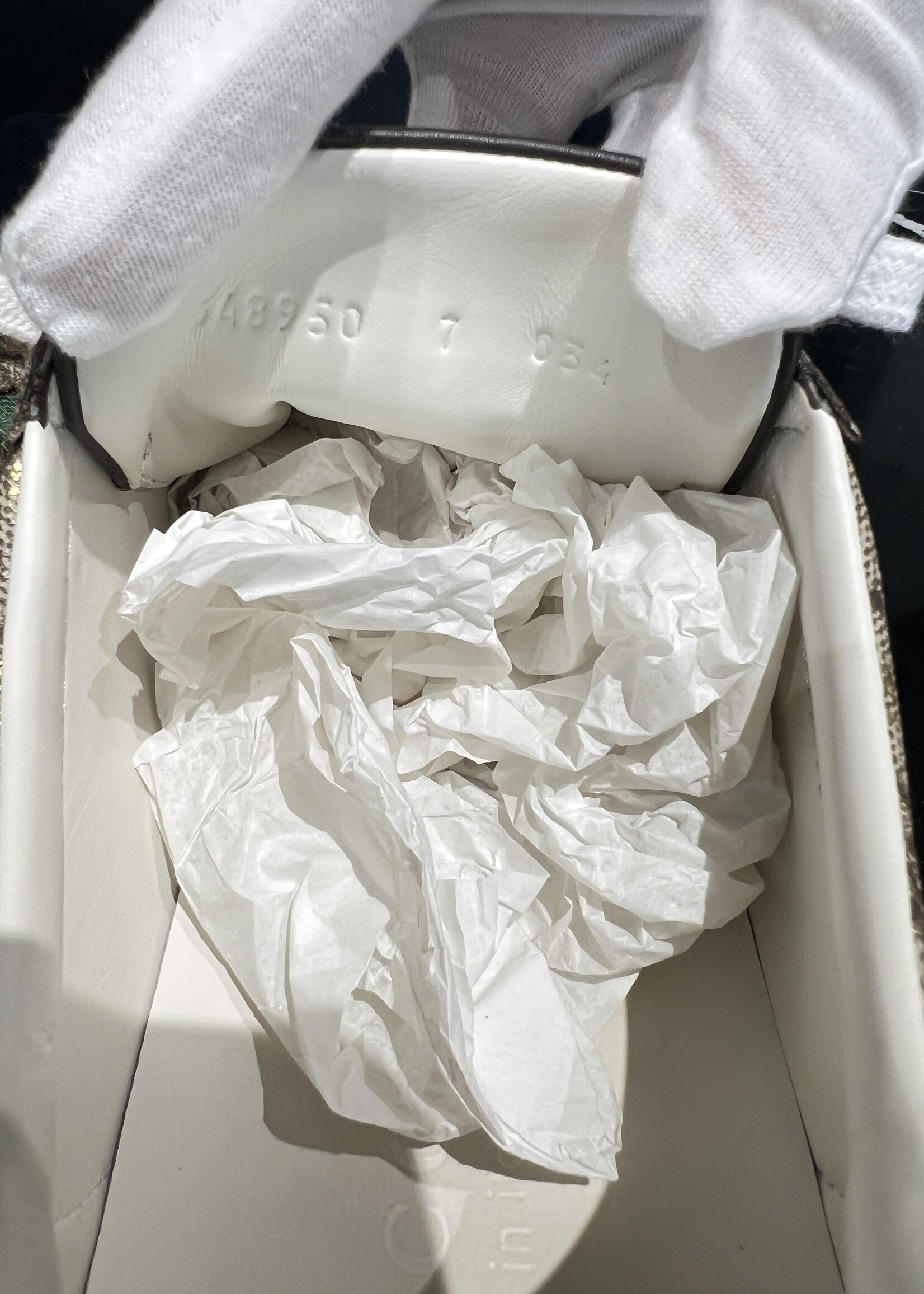 Gucci Gucci Ace Bee Sneaker 7 M/ 9 W