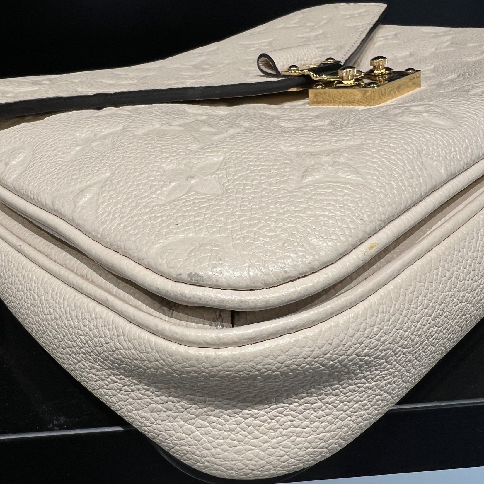 Louis Vuitton Louis Vuitton Pochette Metis