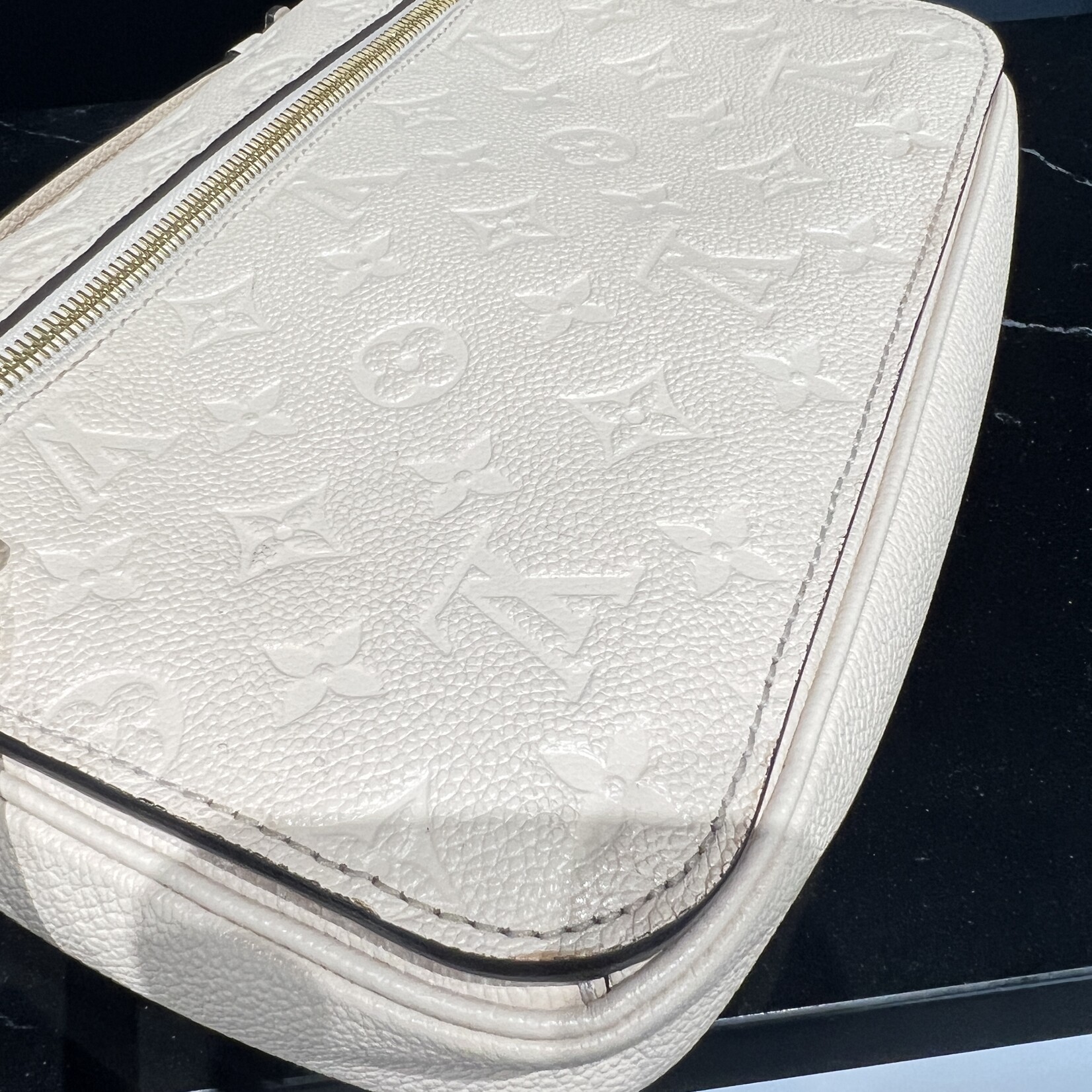 Louis Vuitton Louis Vuitton Pochette Metis