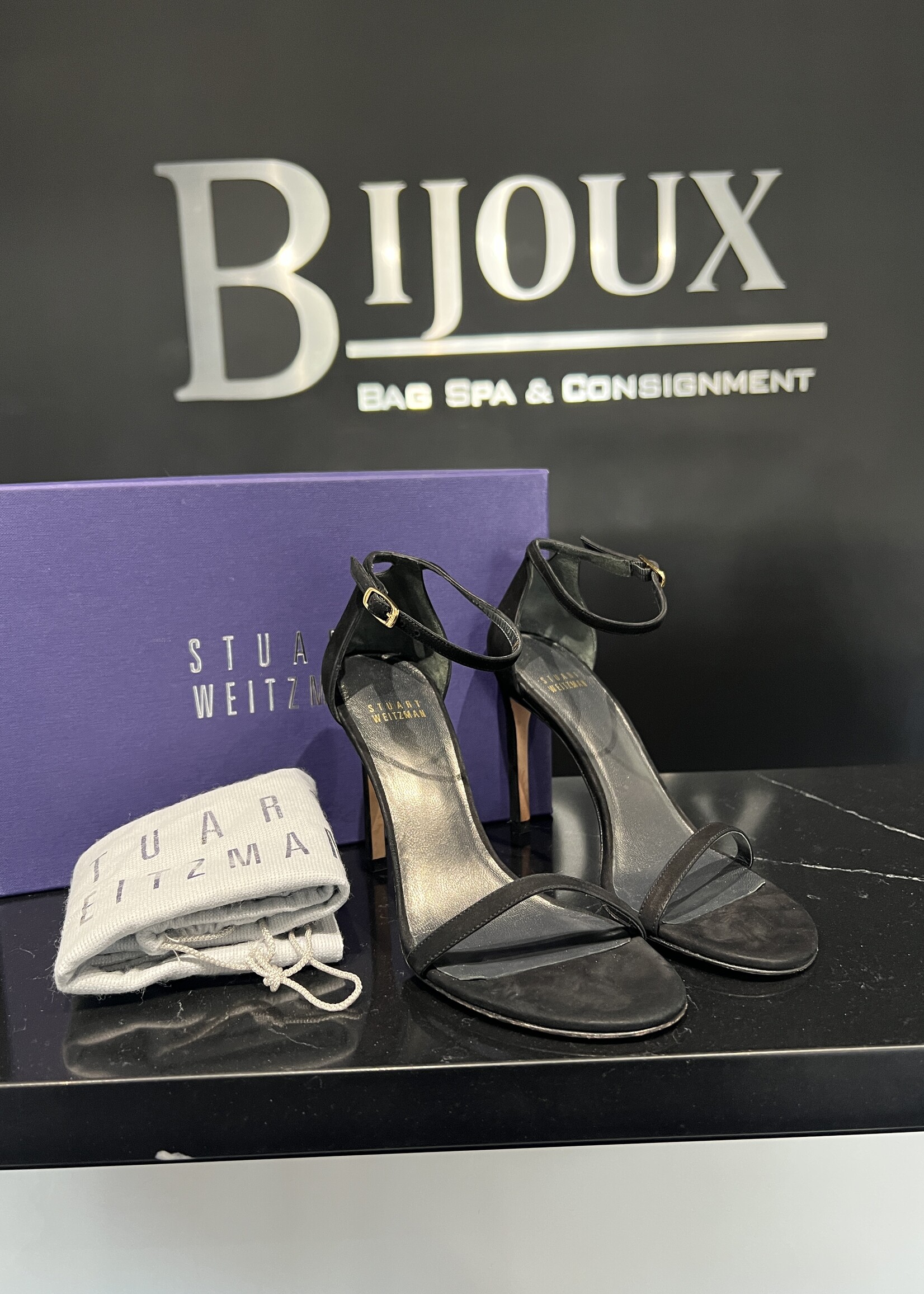 Stuart Weitzman Stuart Weitzman Black Nudist Bump Heels