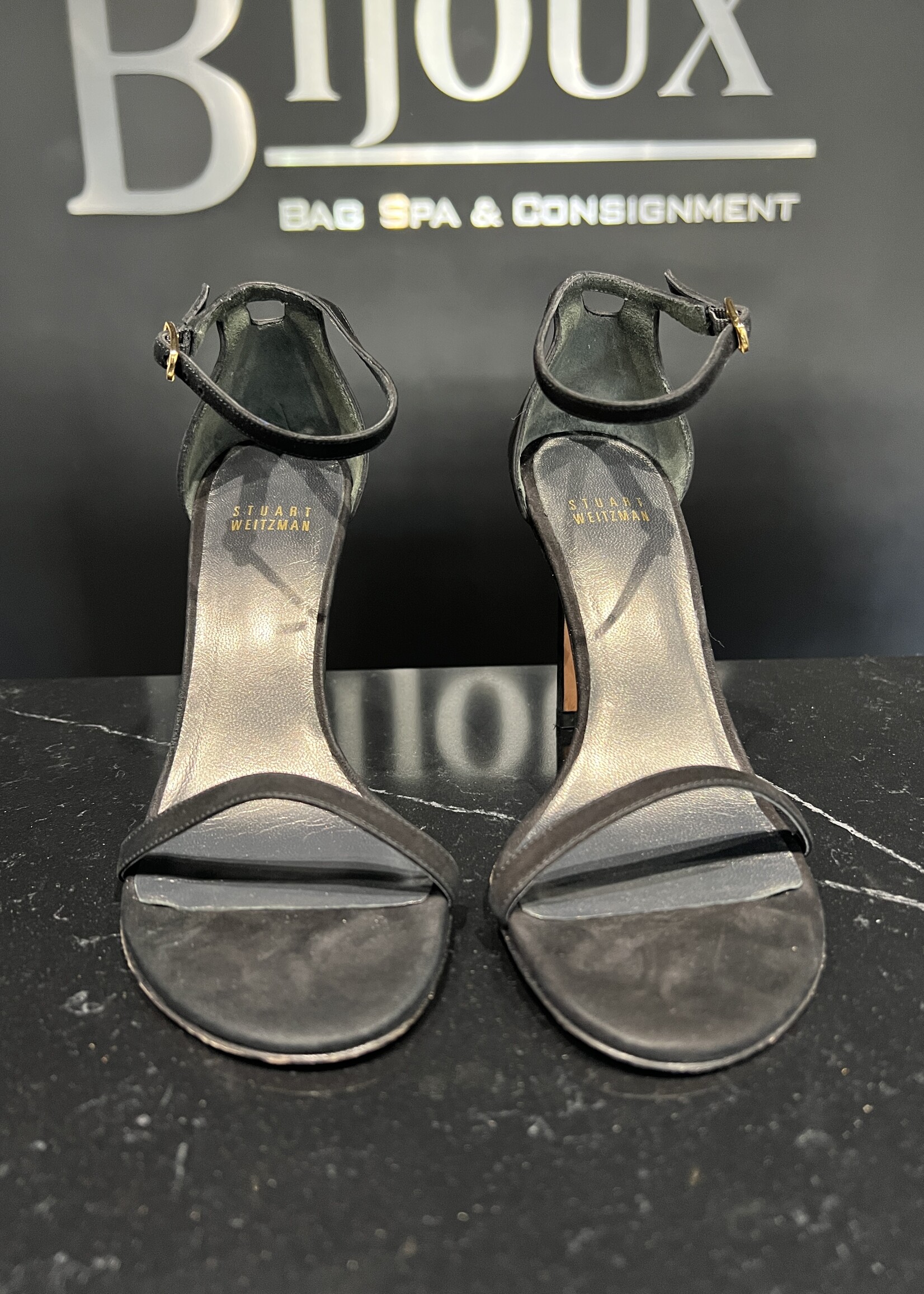 Stuart Weitzman Stuart Weitzman Black Nudist Bump Heels