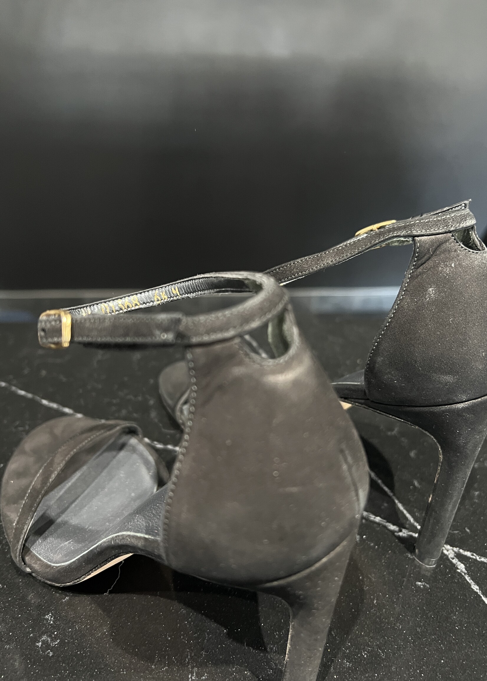 Stuart Weitzman Stuart Weitzman Black Nudist Bump Heels