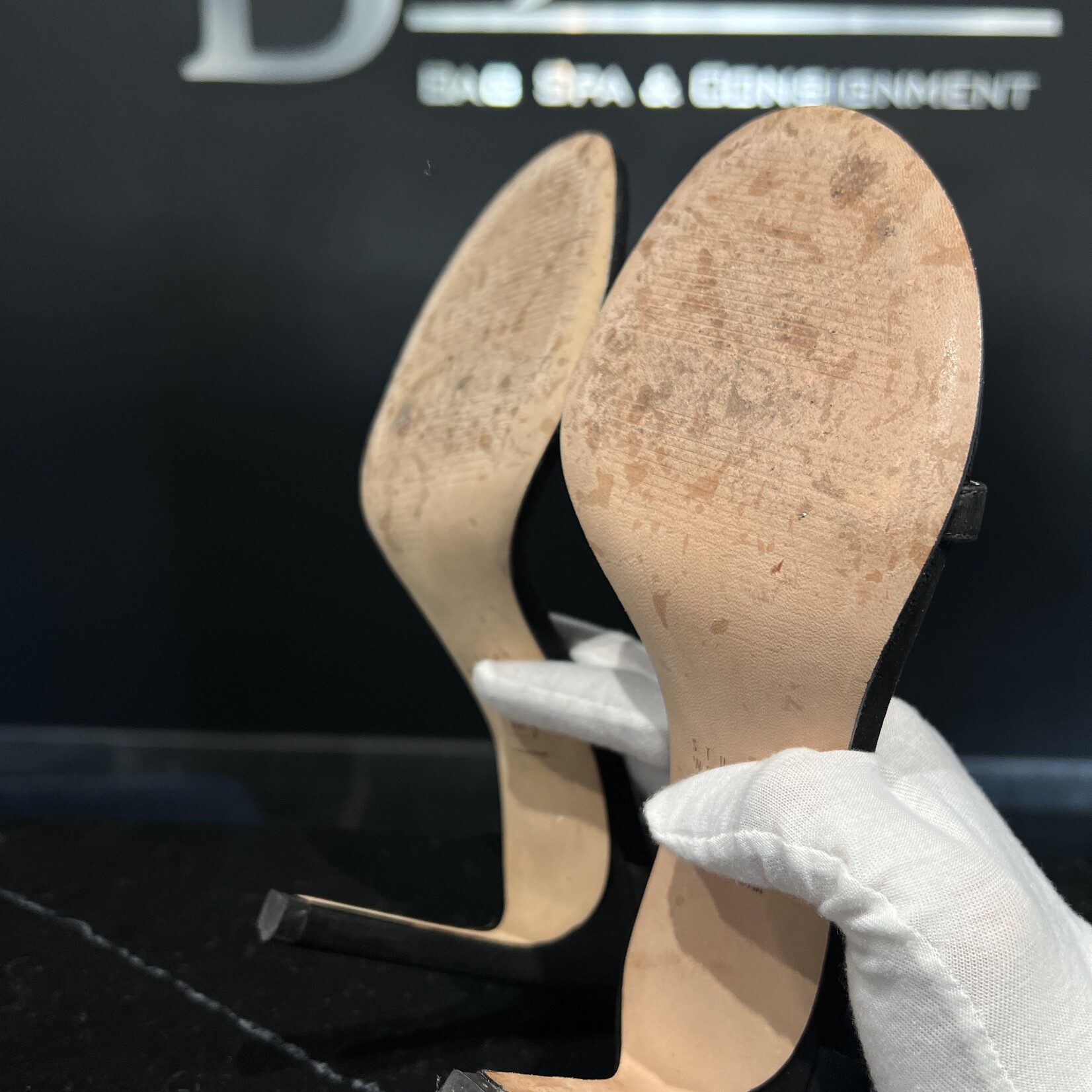 Stuart Weitzman Stuart Weitzman Black Nudist Bump Heels