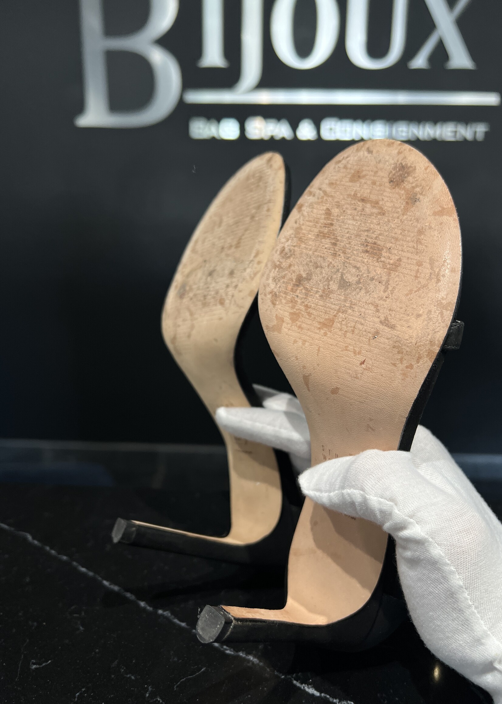 Stuart Weitzman Stuart Weitzman Black Nudist Bump Heels