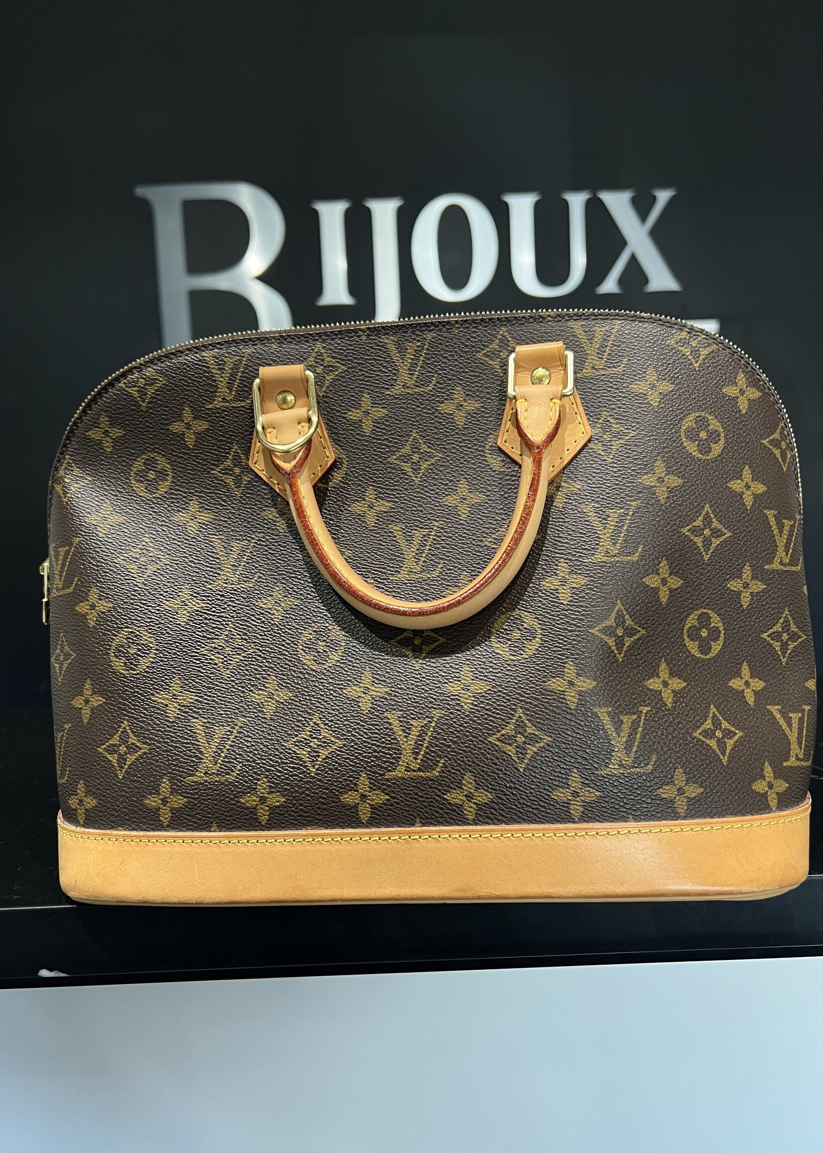 Louis Vuitton SOLD - Louis Vuitton Alma PM Monogram