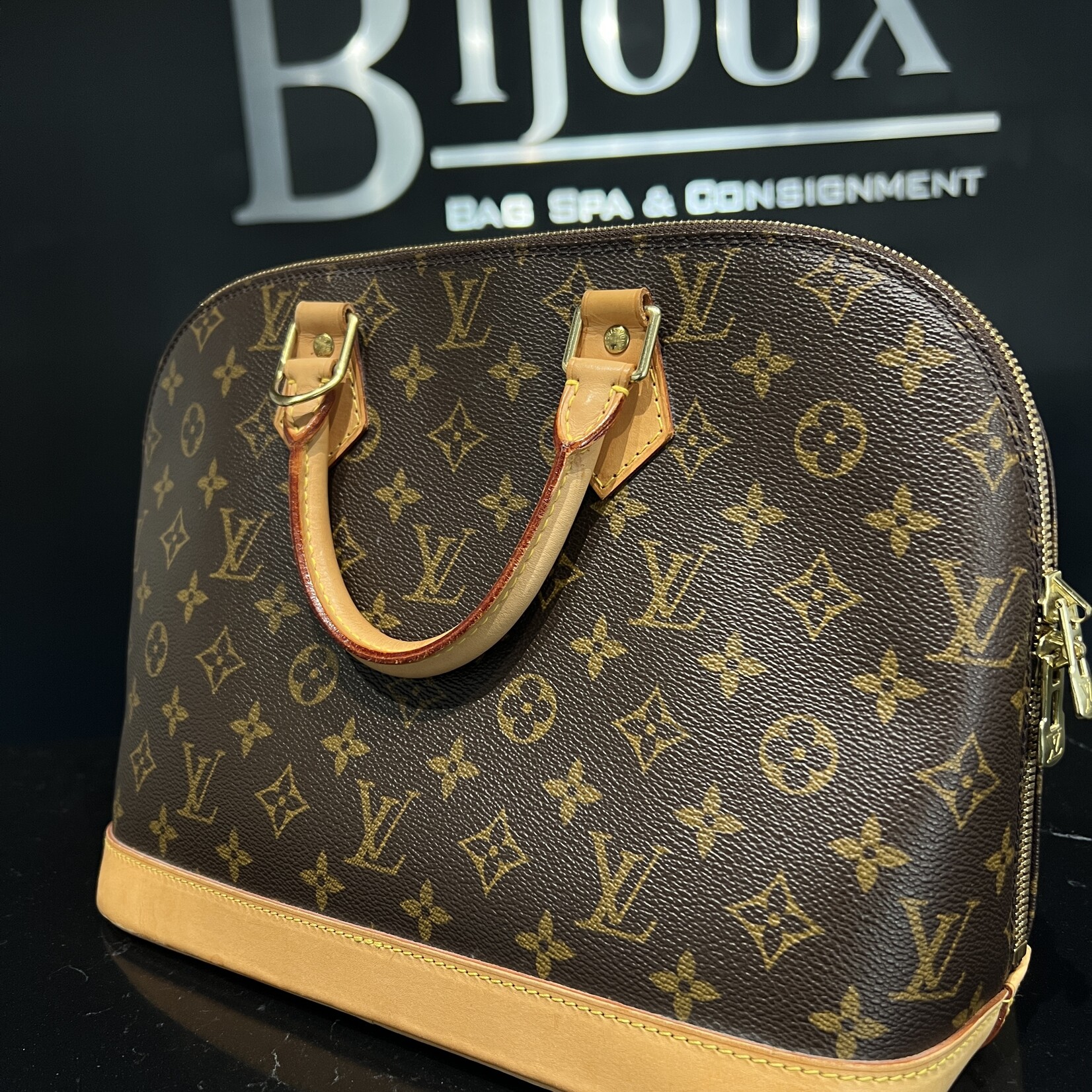 Louis Vuitton SOLD - Louis Vuitton Alma PM Monogram