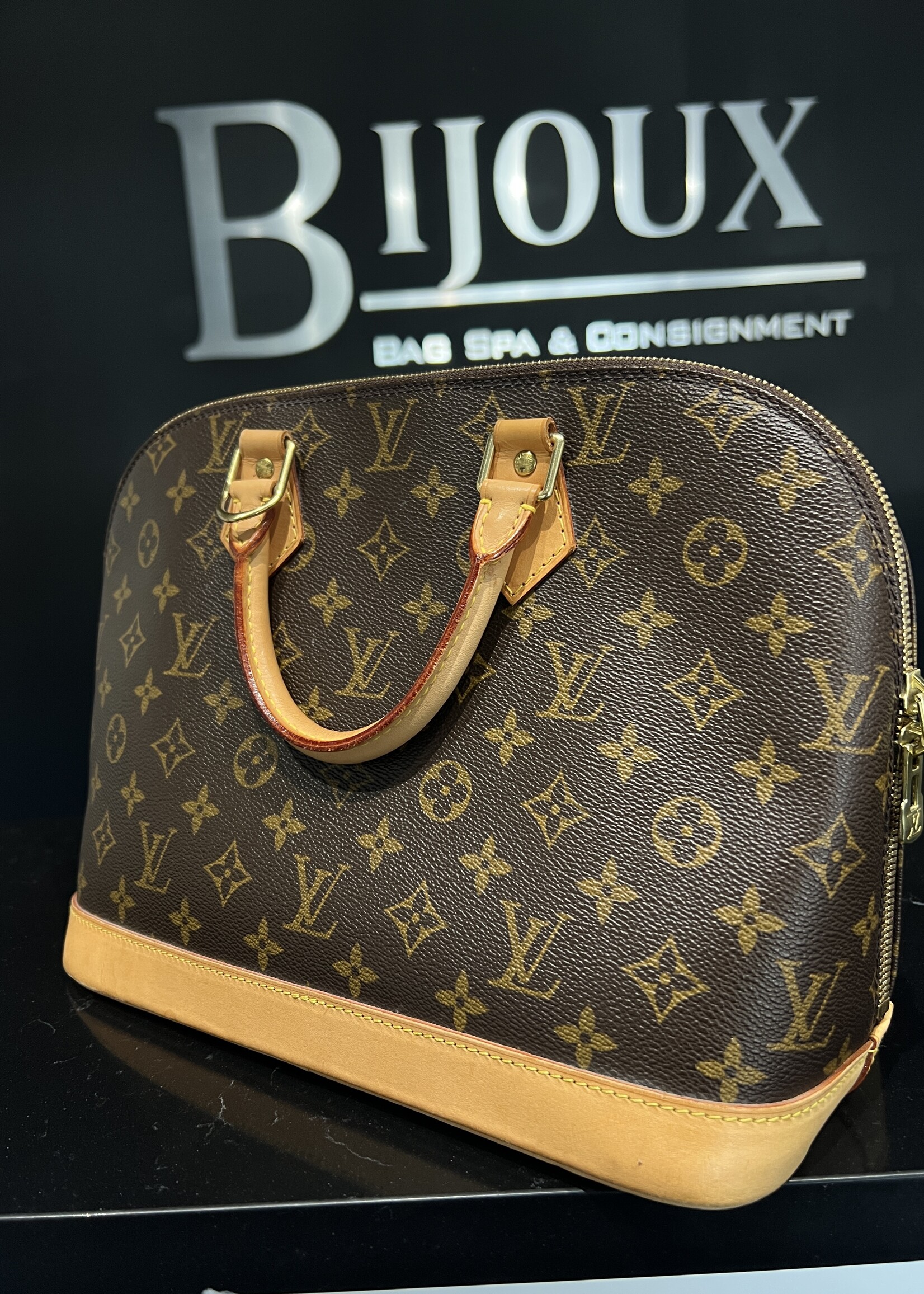 Louis Vuitton SOLD - Louis Vuitton Alma PM Monogram
