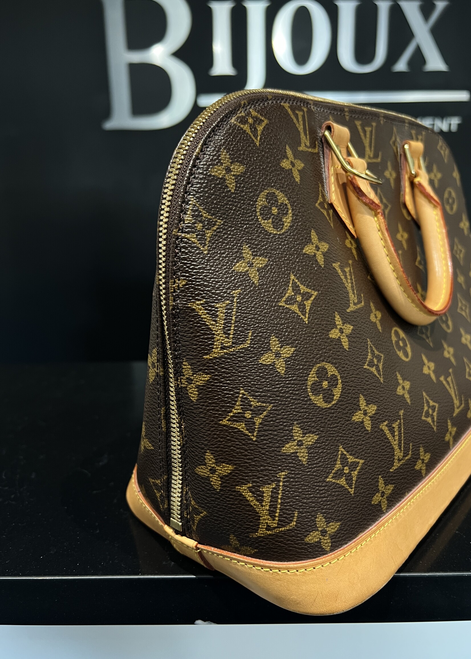 Louis Vuitton SOLD - Louis Vuitton Alma PM Monogram