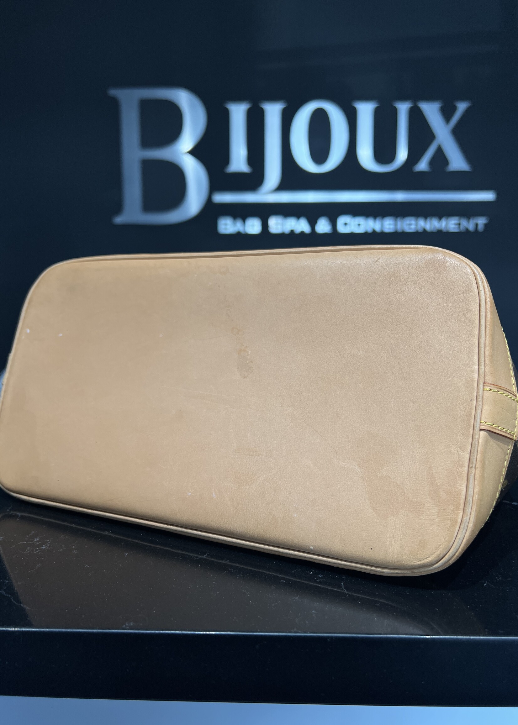 Louis Vuitton SOLD - Louis Vuitton Alma PM Monogram