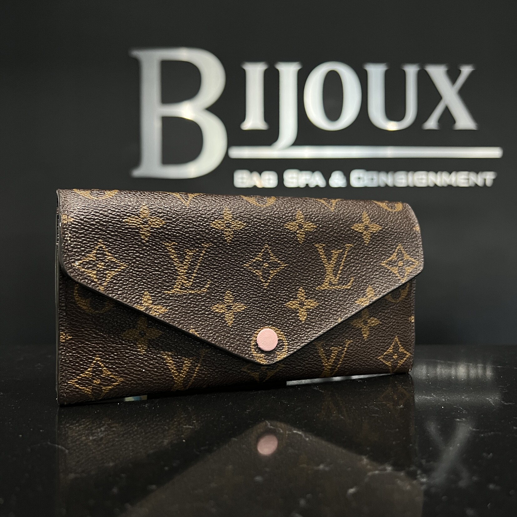 Louis Vuitton SOLD - Louis Vuitton Sarah Monogram Wallet