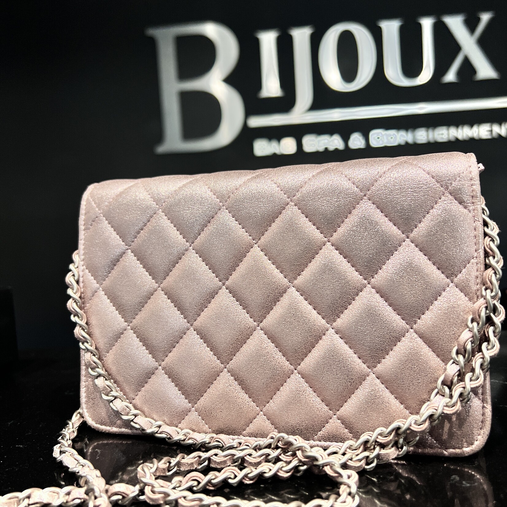 Chanel SOLD - Chanel Paris-Salzburg Iridescent Wallet On Chain