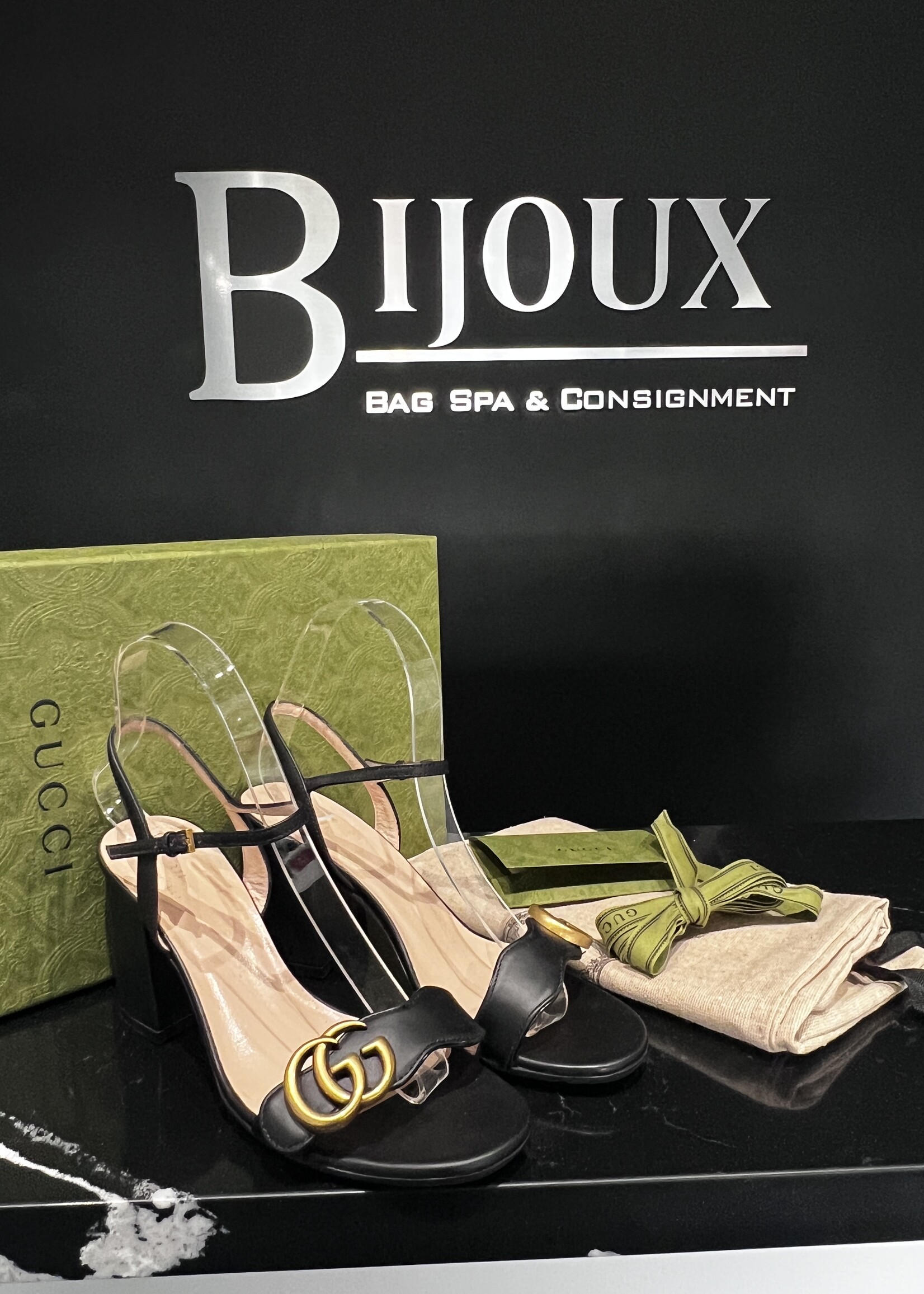 Gucci Gucci Marmont Sandals- 36