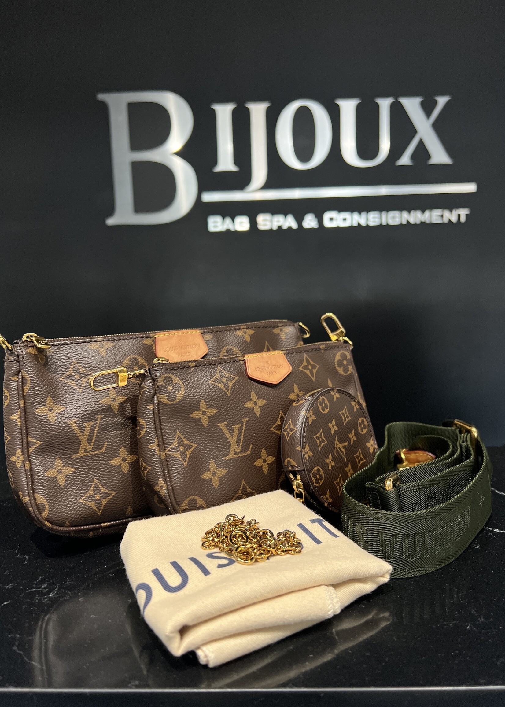 Louis Vuitton SOLD- Louis Vuitton Multi Pochette Green