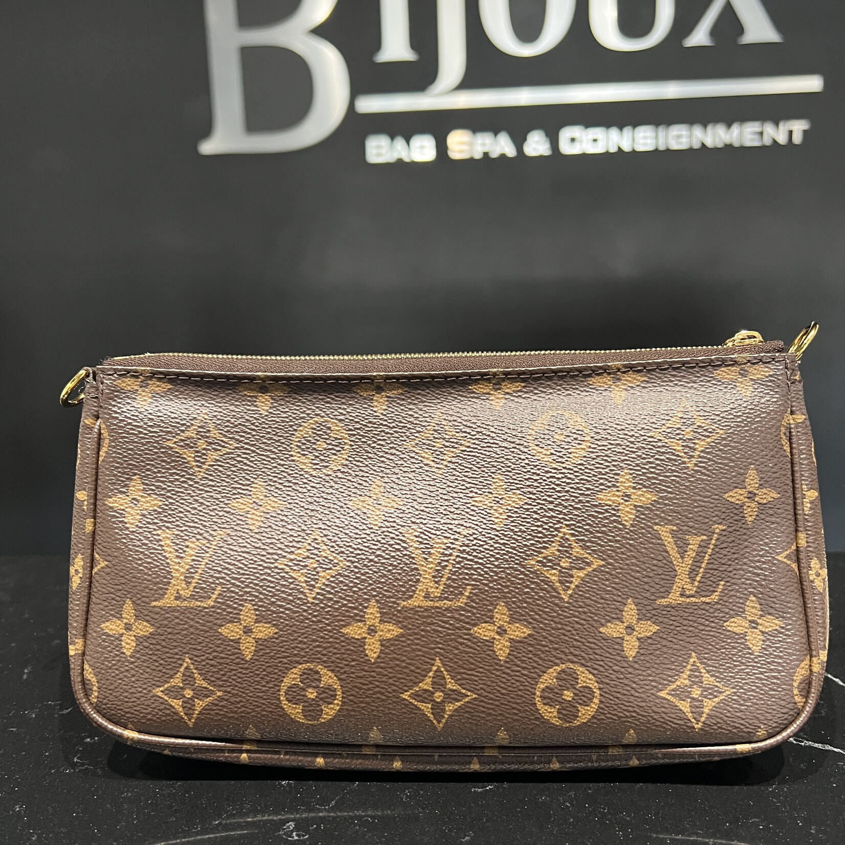 Louis Vuitton Louis Vuitton Multi Pochette Green