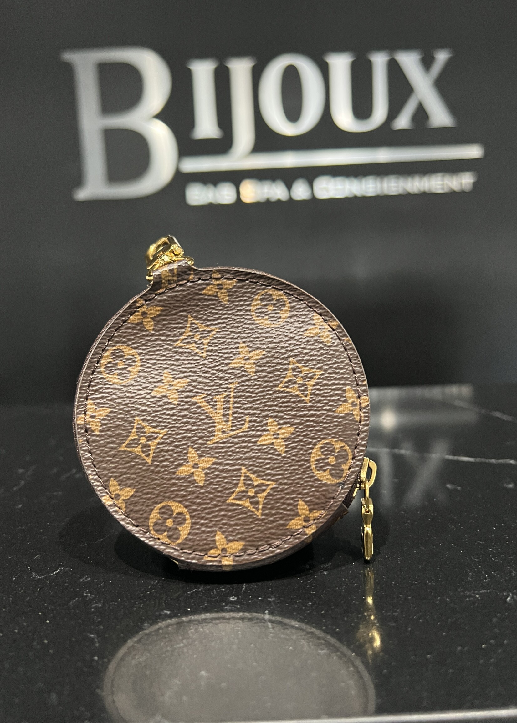 Louis Vuitton SOLD- Louis Vuitton Multi Pochette Green