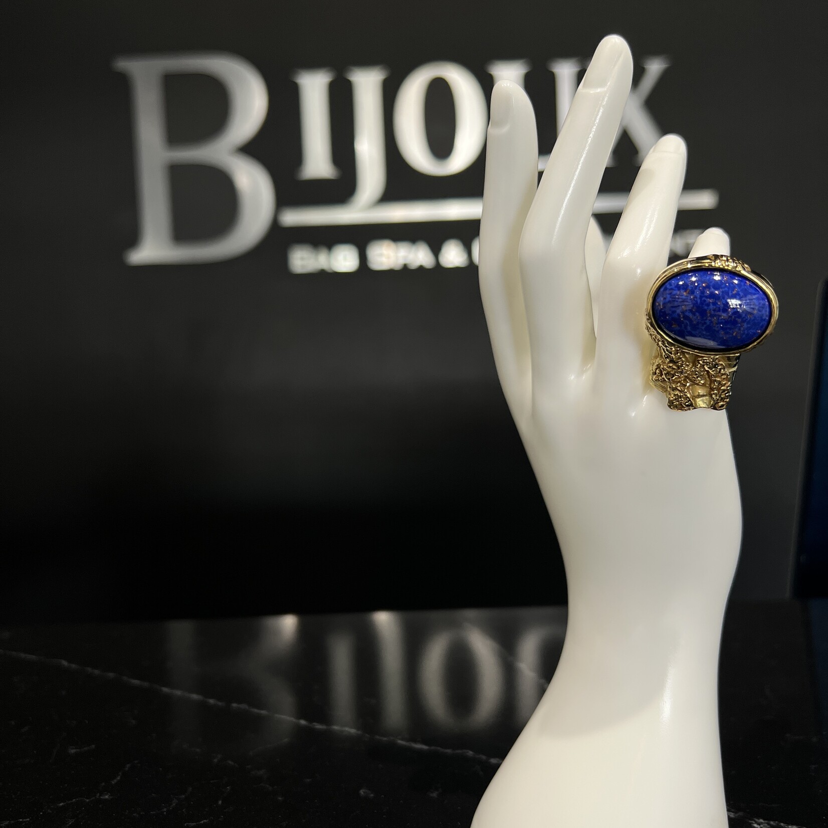 Saint Laurent Saint Laurent Glass Cabochon Arty Ovale Ring