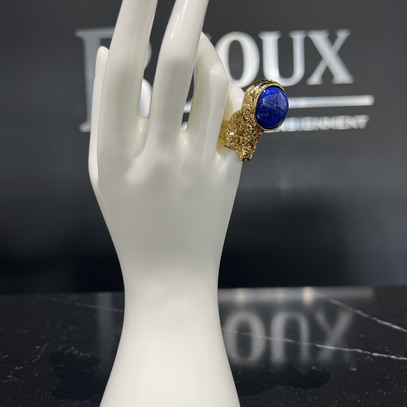 Saint Laurent Saint Laurent Glass Cabochon Arty Ovale Ring