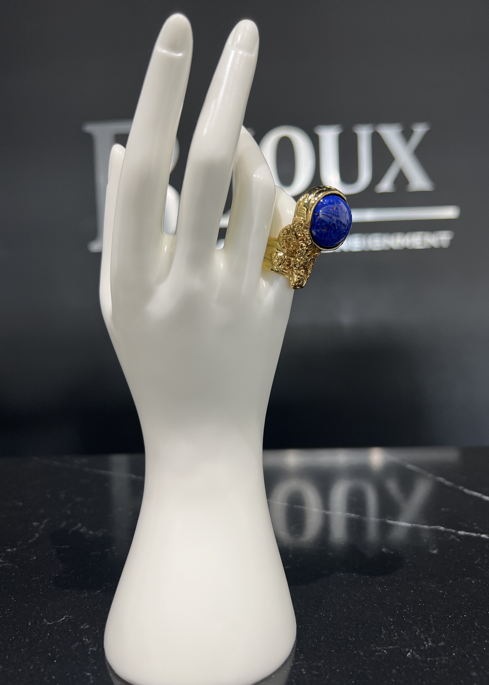 Saint Laurent Saint Laurent Glass Cabochon Arty Ovale Ring