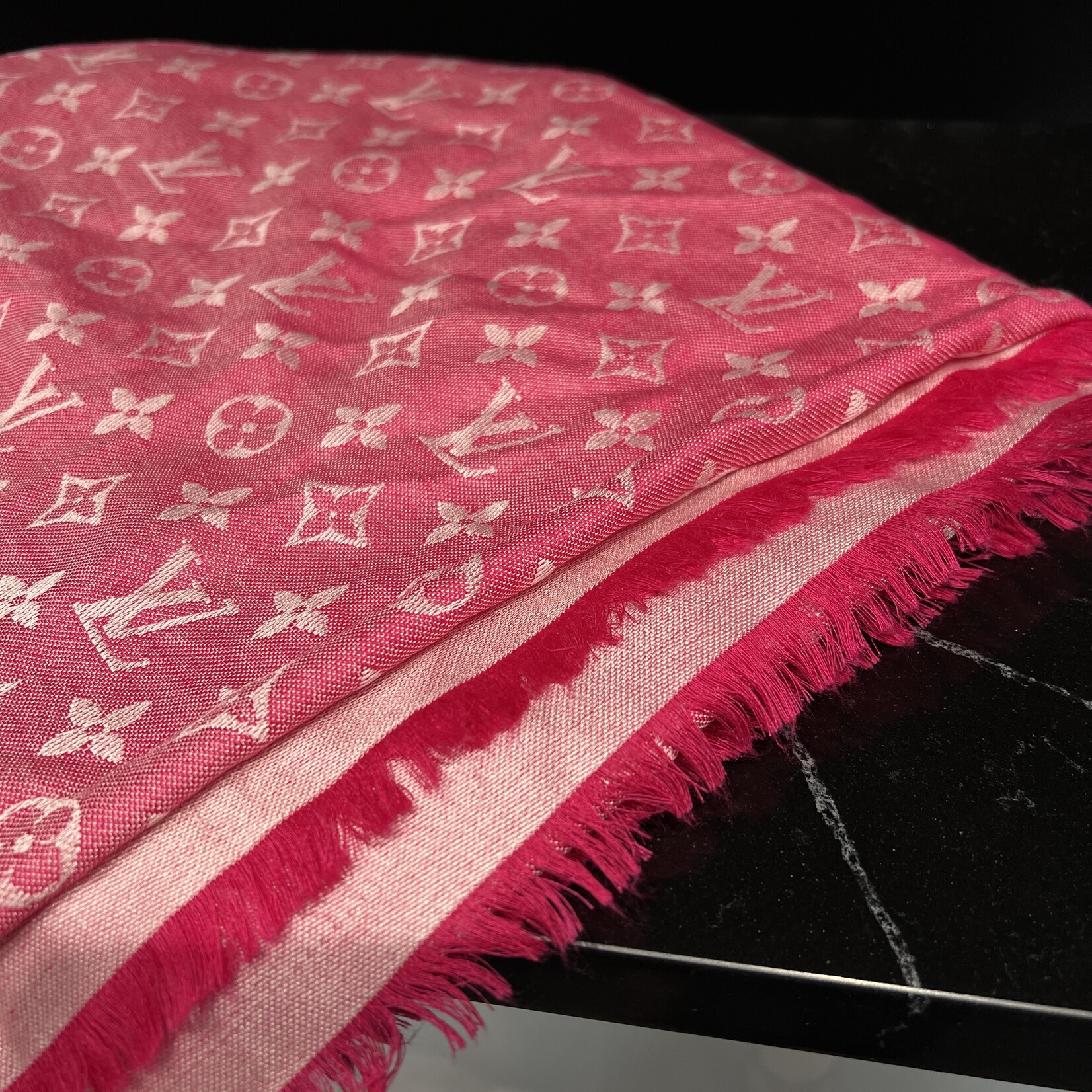 Louis Vuitton SOLD - Louis Vuitton Wool Monogram Pivonie Shawl